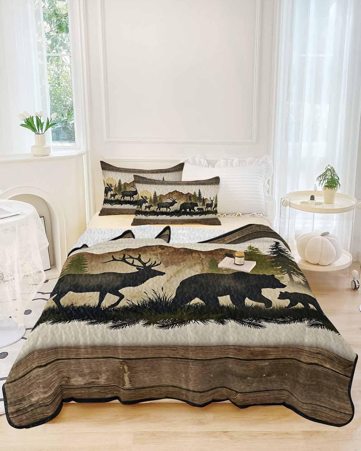 Full Size Quilt Set, Animal Elk Bear Silhouette Lightweight Bedspread Coverlet Set Soft Microfiber Summer Quilt with 2 Pillow Shams, Mountain Range Forest 3 Piece Comforter Bedding Set