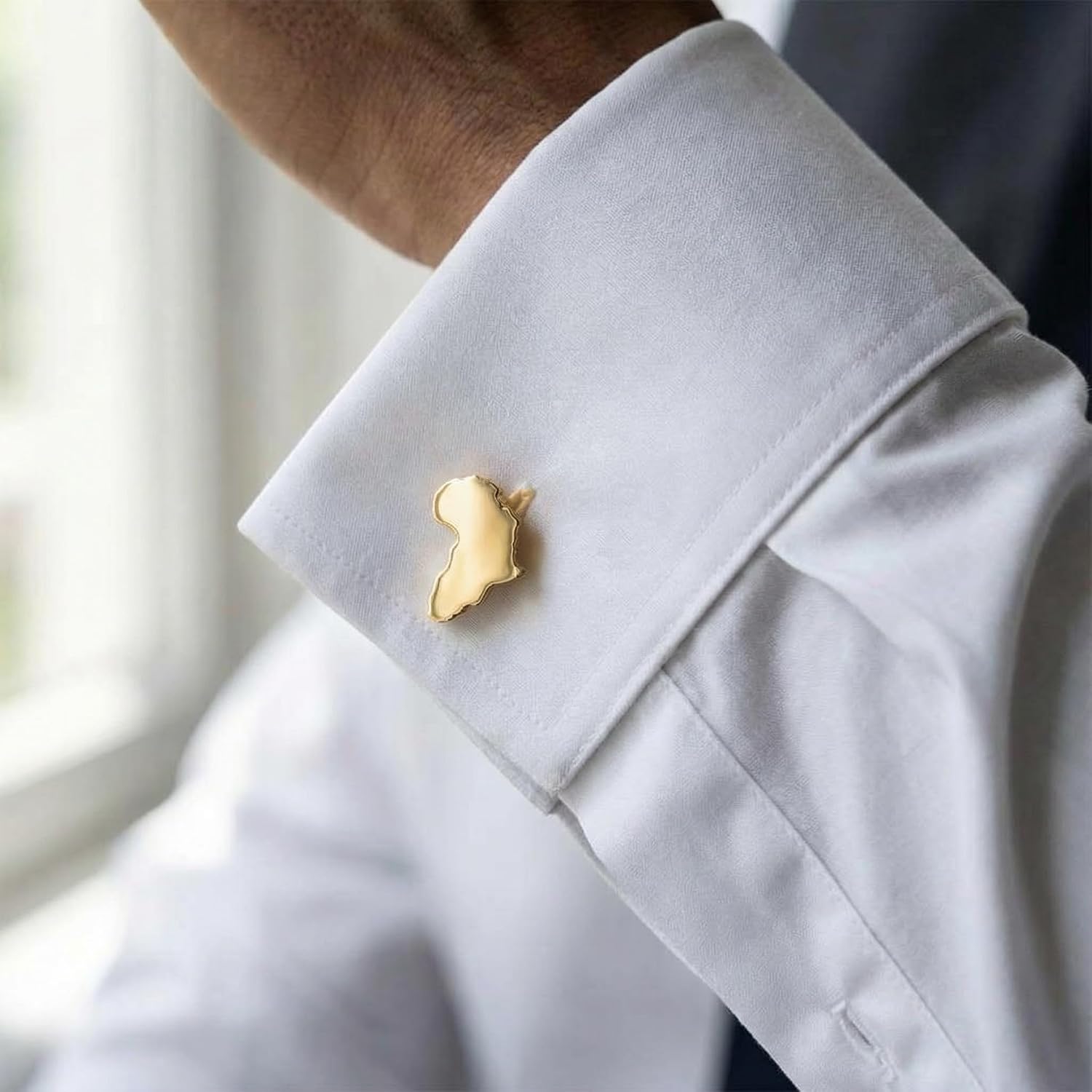 Men’s Africa Continent Cufflinks – Stainless Steel Map-Themed Cuff Links with Gift Box & Polishing Cloth – Available in Silver & Gold