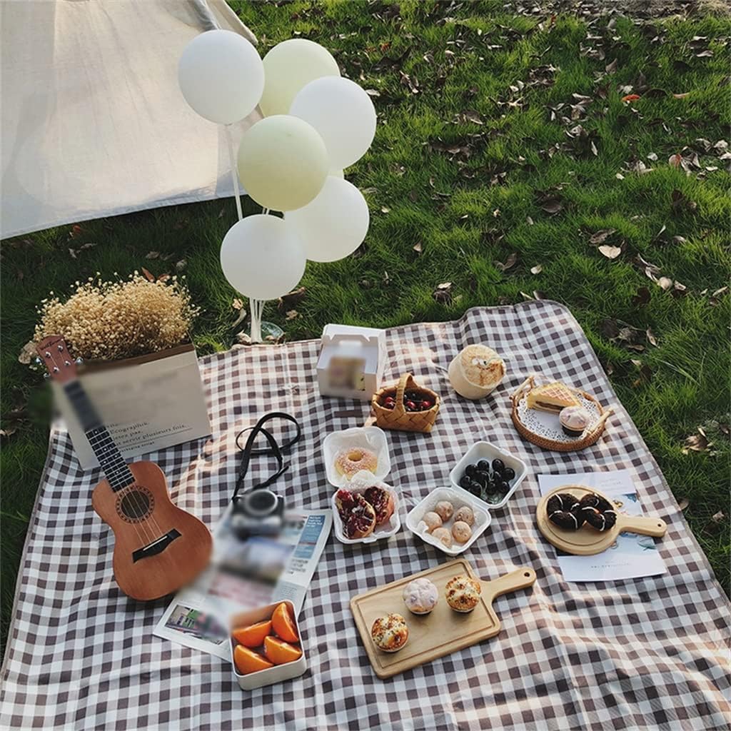 GRETD Picnic mat i Camping mat Thickened Picnic Cloth Outdoor Picnic Lawn Beach mat (Color : A, Size : 200 * 300cm) : Patio, Lawn & Garden
