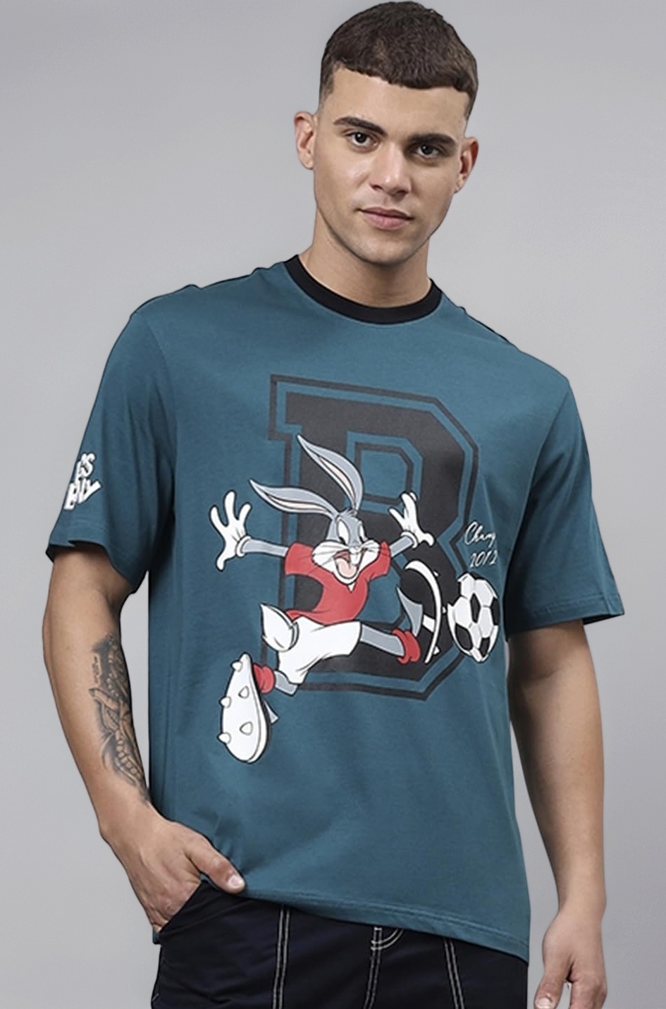 Bewakoof Official Looney Tunes Merchandise Bugs Bunny Men's 100% Cotton Graphic Print Oversized Fit Round Neck T-Shirt