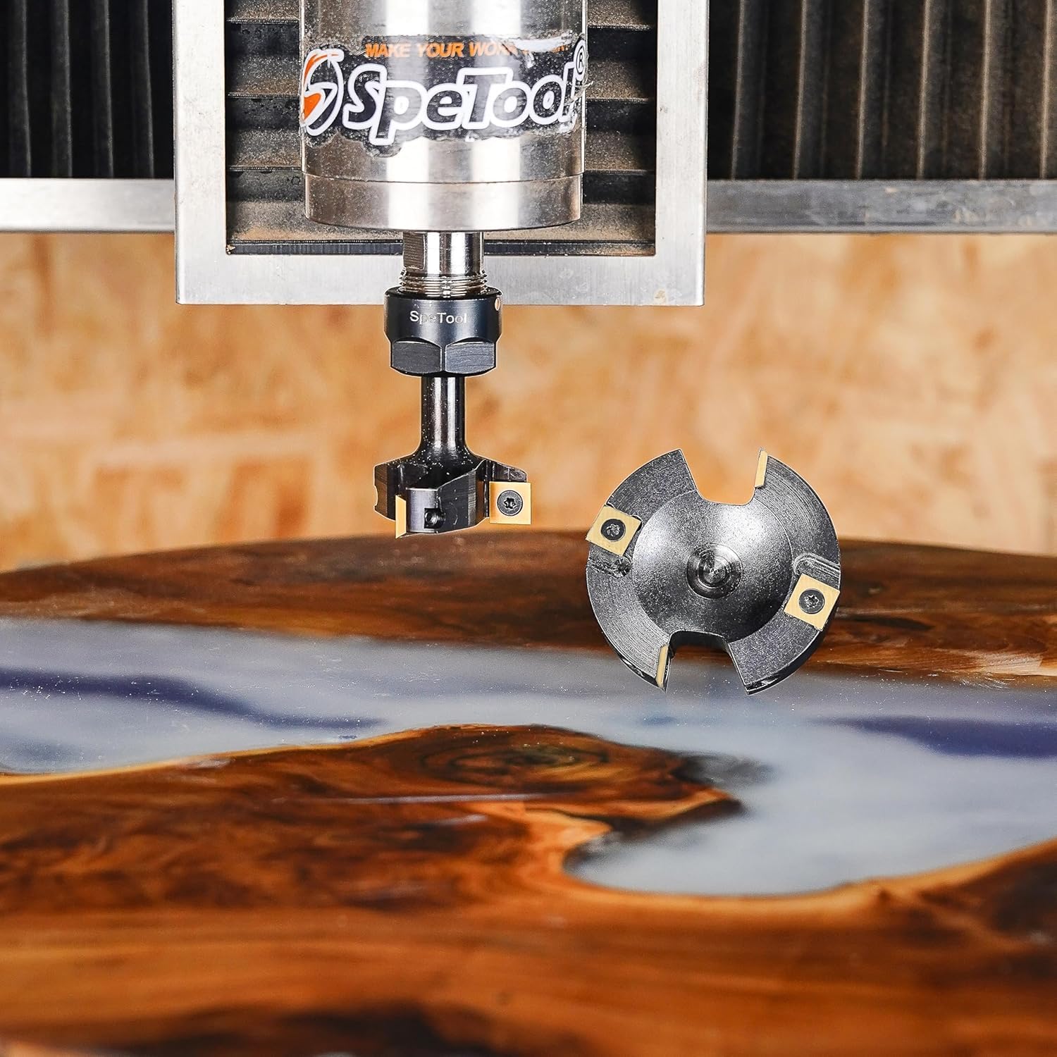 SpeTool Frez czołowy 12 mm, trzonek 75 mm, średnica cięcia z powłoką ATS z 4 wymiennymi nożami z twardego metalu (10,5 mm x 10,5 mm x 2,2 mm), frez do powierzchniowych frezarek do frezarki