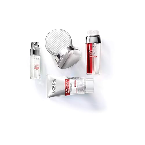 Miniatura 8 de L'Oréal Paris Revitalift Bright Reveal Crema de día antienvejecimiento con SPF 30 con ácido glicólico, vitamina C y Pro-Retinol para reducir las