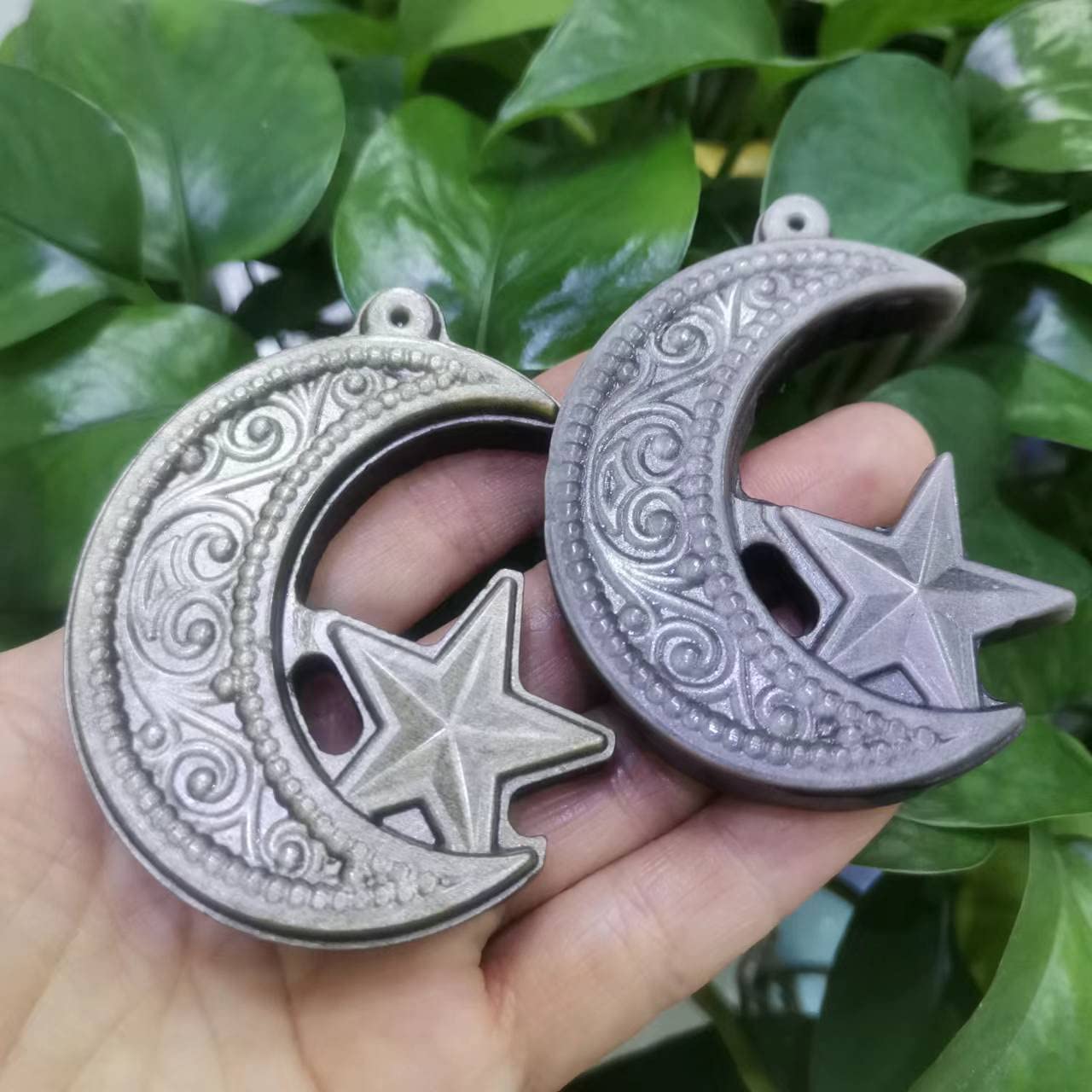 レインボーオブシディアン  お月様 Amazon.co.jp: 天然のゴールドオブシディアンは星と月を彫った