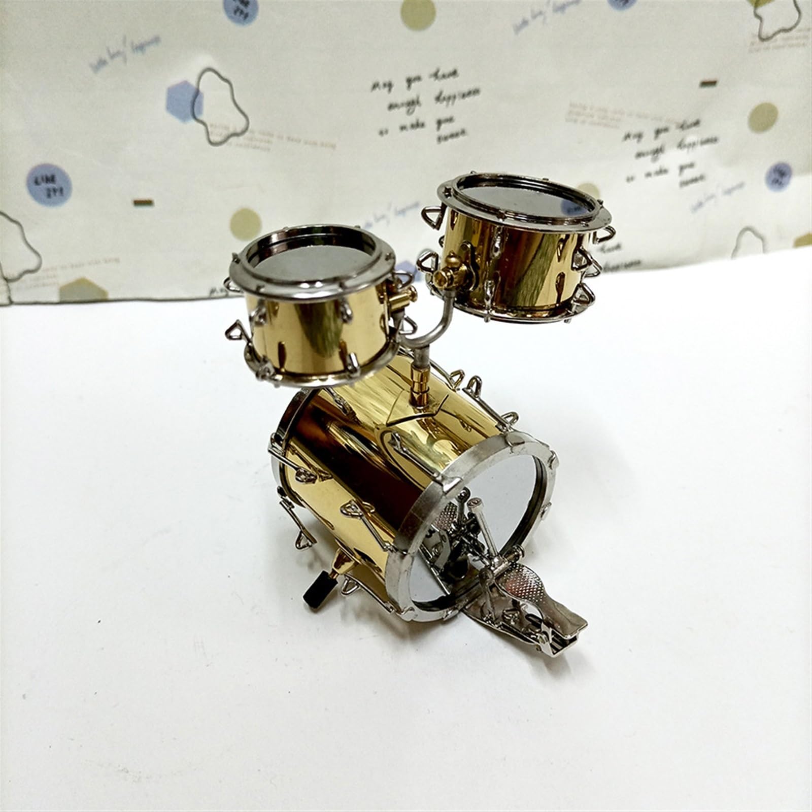 Icona samisen di strumento musicale in stile cartoon isolato su sfondo bianco Simbolo del suono Icona samisen di strumento musicale in stile cartoon isolato su sfondo bianco Simbolo del suono
