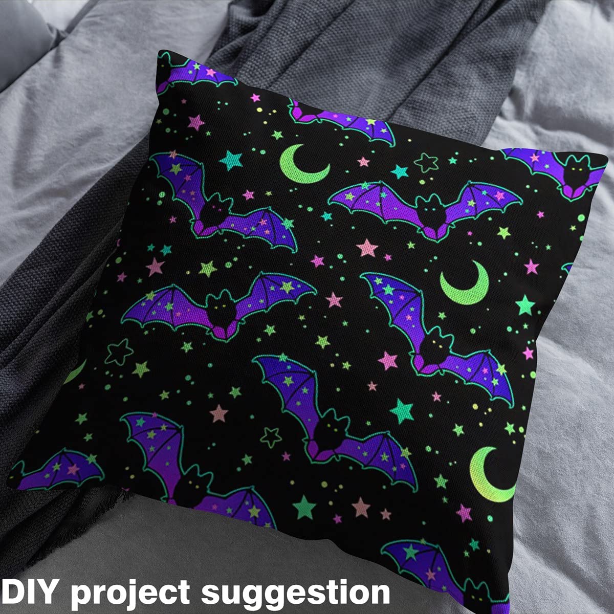 Glitzer Fledermäuse Stoff Meterware Halloween Möbelstoff Blau Lila Galaxy Dekostoff für Kinder Jungen Teens Sternenhimmel Dunkel Nachthimmel Mond Sterne Tier Drinnen Draußen Stoff 276 x 150 (HxB)