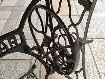 【週末限定値下げ】クラシックミシンスタンドテーブル　ハンドメイド 週末限定値下げ】クラシックミシンスタンドテーブル