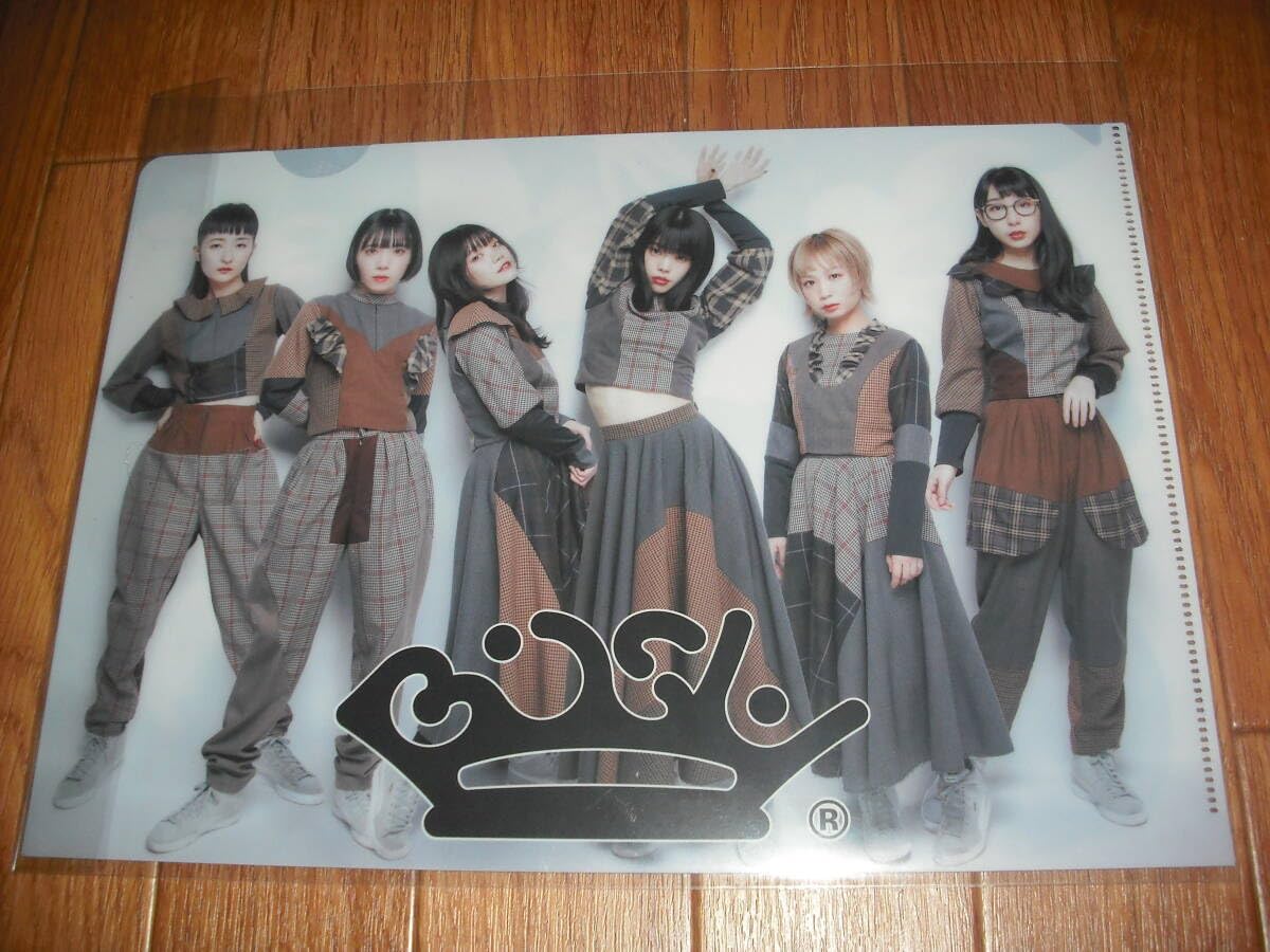 BiSH - BiSH クリアファイル　24種類　全種セット Amazon.co.jp: BISH ビッシュ クリアファイル : Toys & Games