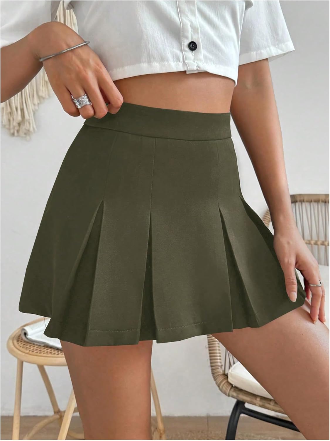 WDIRARA Women's High Waisted Pleated Skirt Skater A Line Mini Uniform Skirt