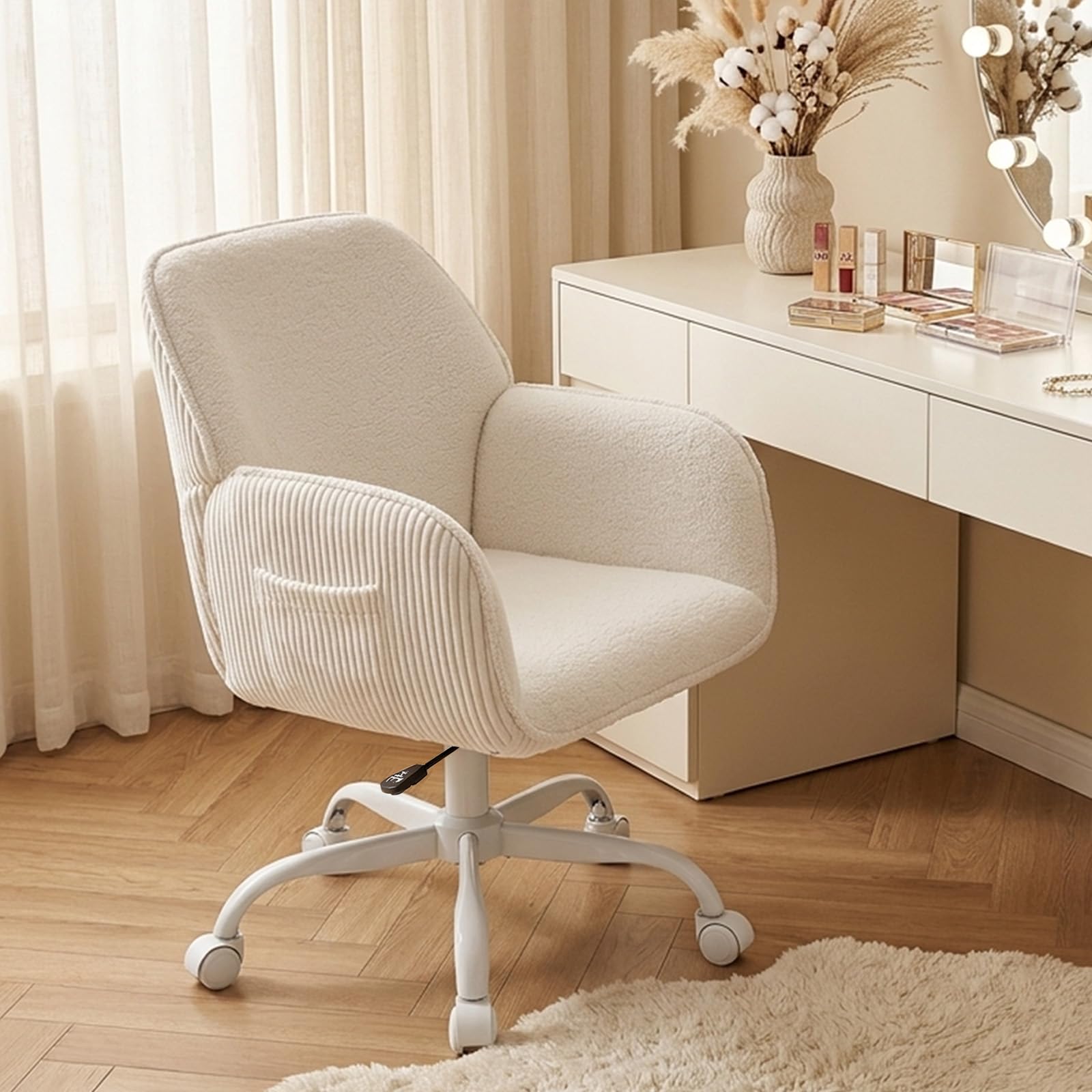 Bürostuhl Schreibtischstuhl Homeoffice Stuhl Schminktisch Stuhl – Sherpa- & Cordstoff, Ergonomisch mit Armlehnen, Höhenverstellbar,360° Drehbar, Leise Rollen, Breiter Sitz, Stabil, Weiß | Gepolsterter Schminkstuhl mit Seitentasche und Rollen, höhenverstel