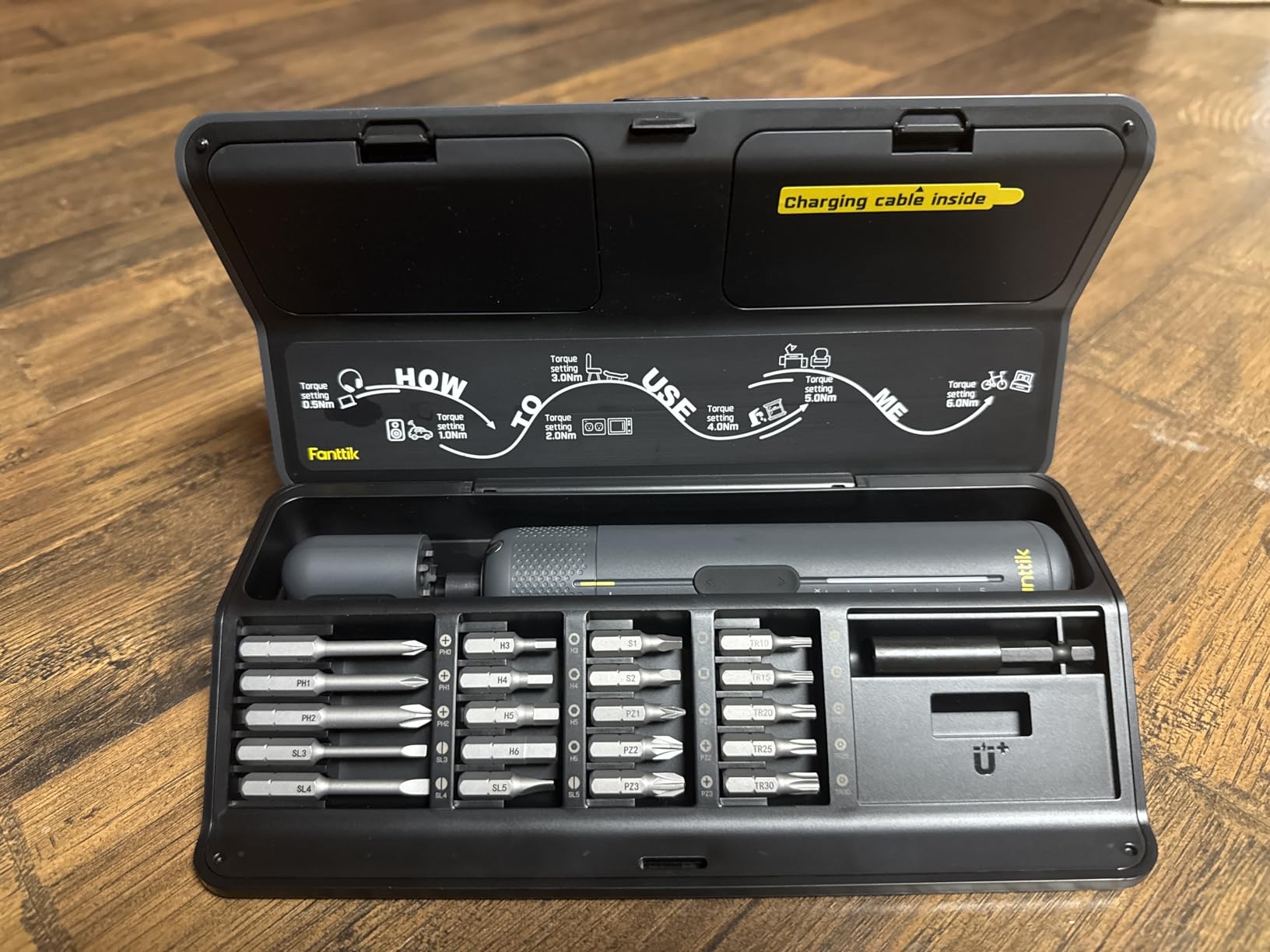 Fanttik S2 Pro in box with all bits