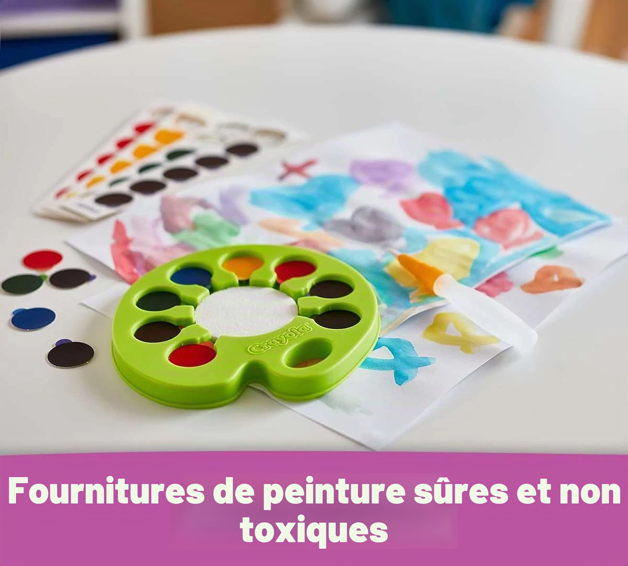 CRAYOLA Palette de peinture lavable POP & Paint | Comprend 96 puces de couleur jetables et un pinceau à eau rechargeable pour moins de désordre | Ensemble de peinture aquarelle pour enfants à partir