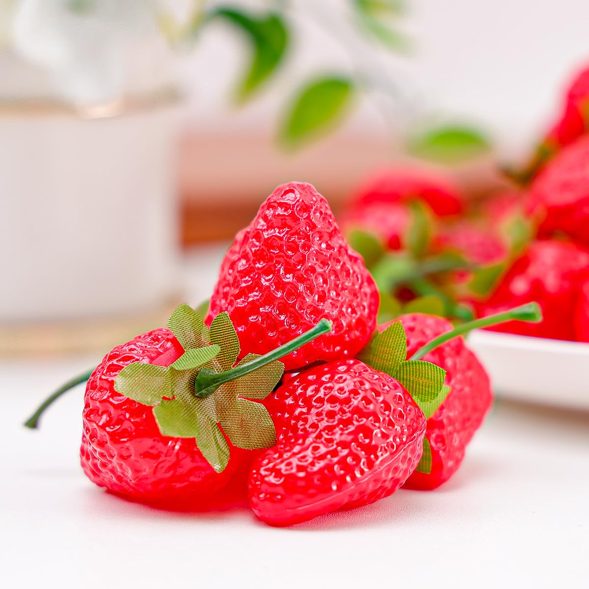 RONRONS Künstliche Erdbeeren – 50 Stück, Lebensechte Dekofrüchte Für Fotografie & Deko