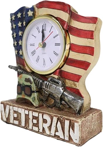 Miniatura 2 de Ebros Gift Patriótico Americano veterano militar soldado caído Estados Unidos Old Faithful Flag Rifle y táctico Camo casco escritorio mesa reloj