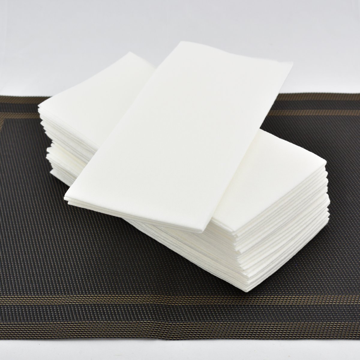 gmark linen-feel toalla de invitados – Toallas de invitados desechables papel mano servilletas de tela, color blanco (200 unidades) gm1059