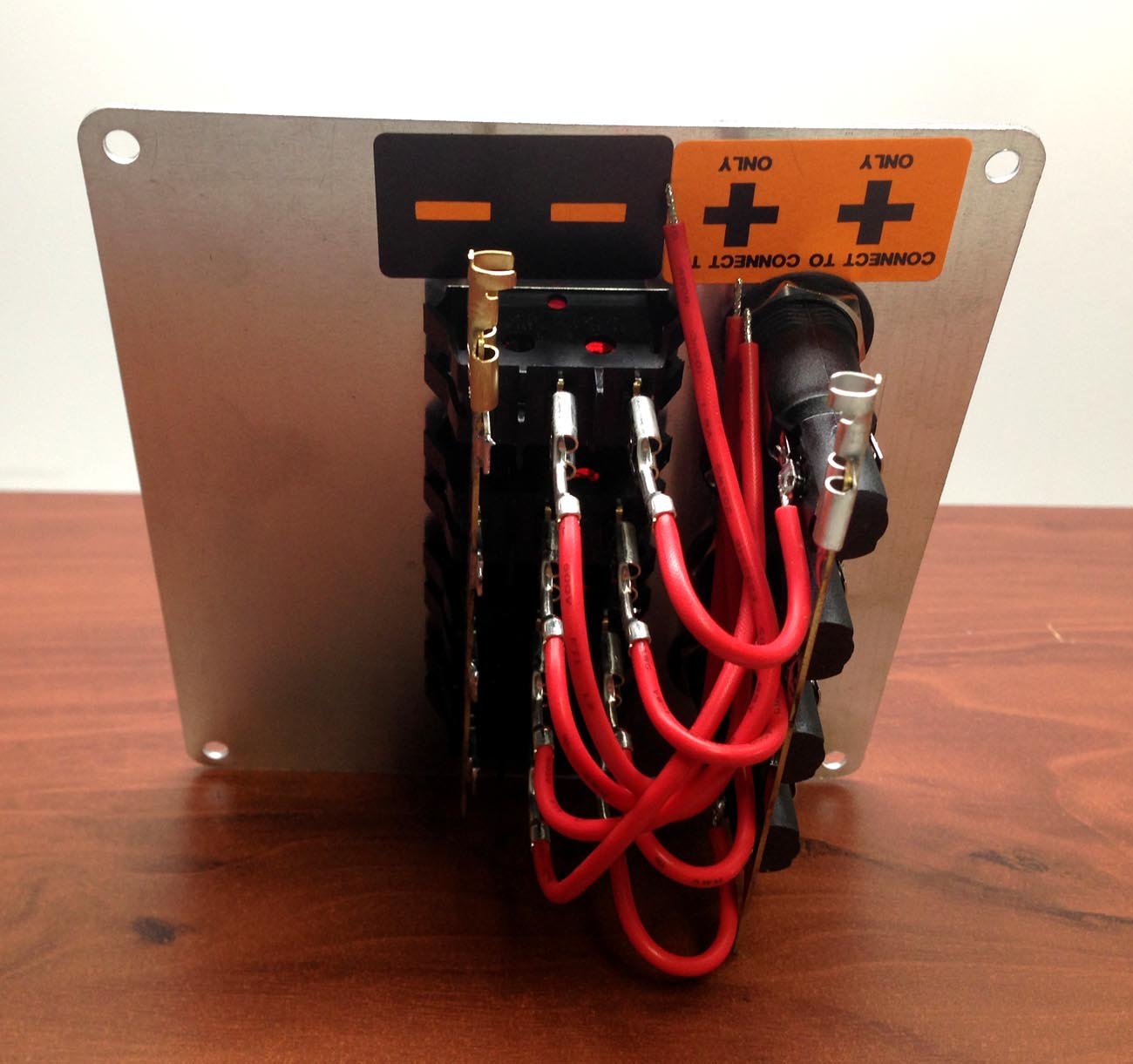 Marine Boat Black Aluminum Switch Panel IP65 12V Illuminated Switches 4x5A Fuses