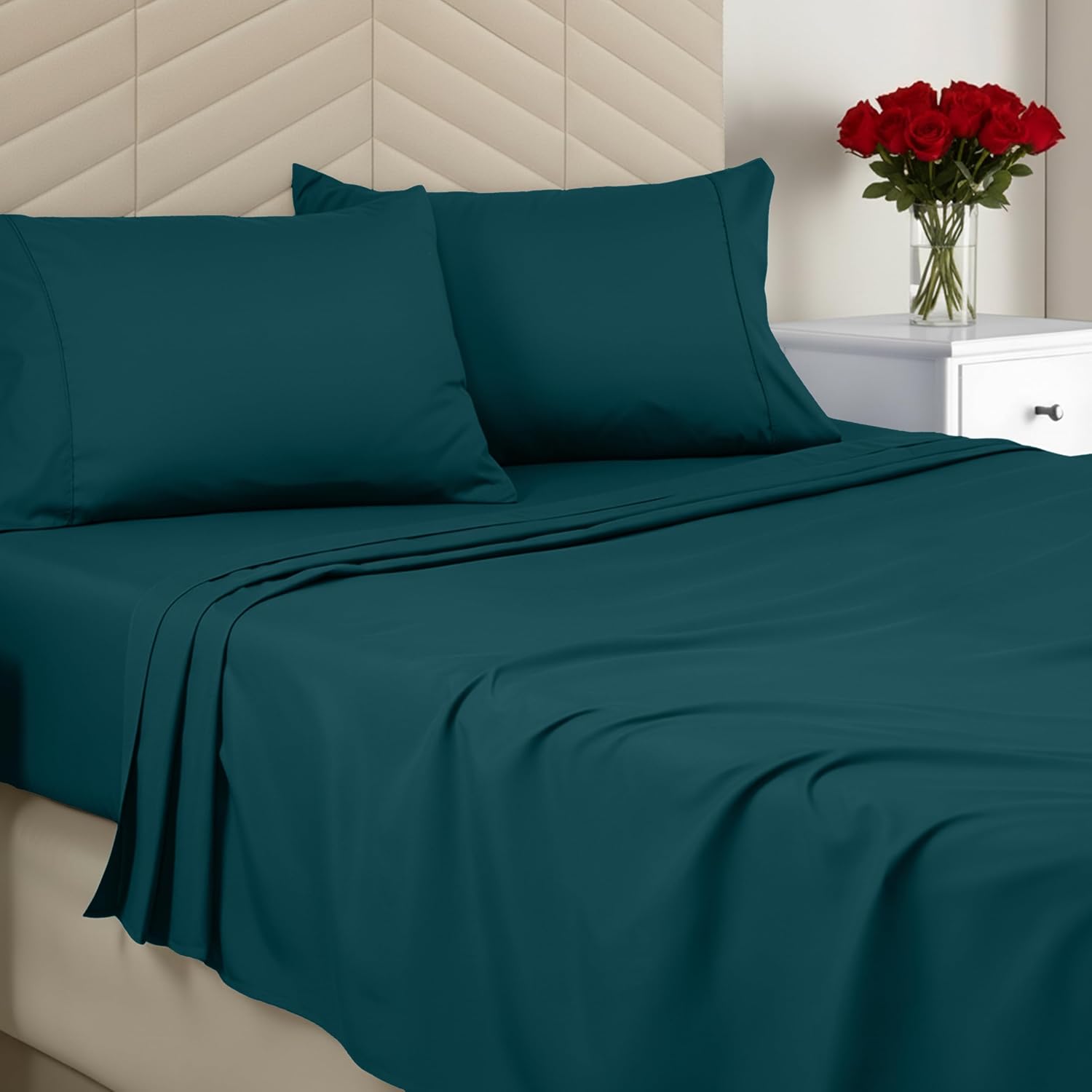 Utopia Bedding Queen Size 4 Piece Sheet Set - Brushed Microfiber - Soft Bed Sheets for Queen Size Bed Set - Includes 1 Fitted, 1 Flat, & 2 Pillow Cases - Deep Pocket (Teal)