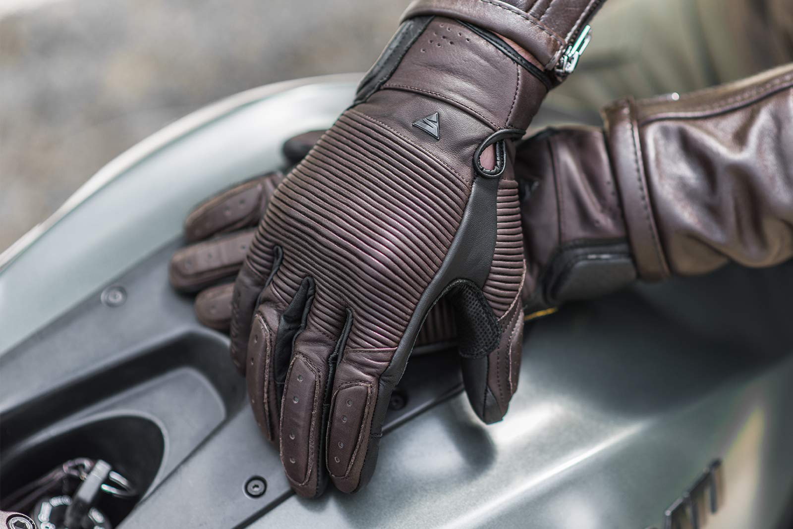 SHIMA BLAKE GLOVES BLACK, klasyczne rękawice motocyklowe w stylu vintage, z ochraniaczami (czarne, L)