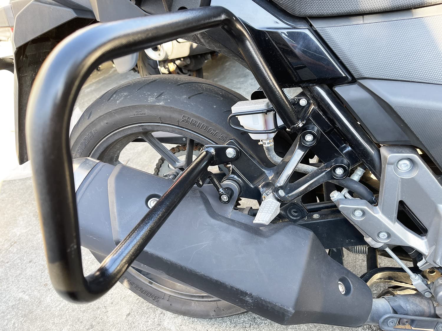 Amazon | スズキ Vストローム250 V-STROM250 エンジンガード リア