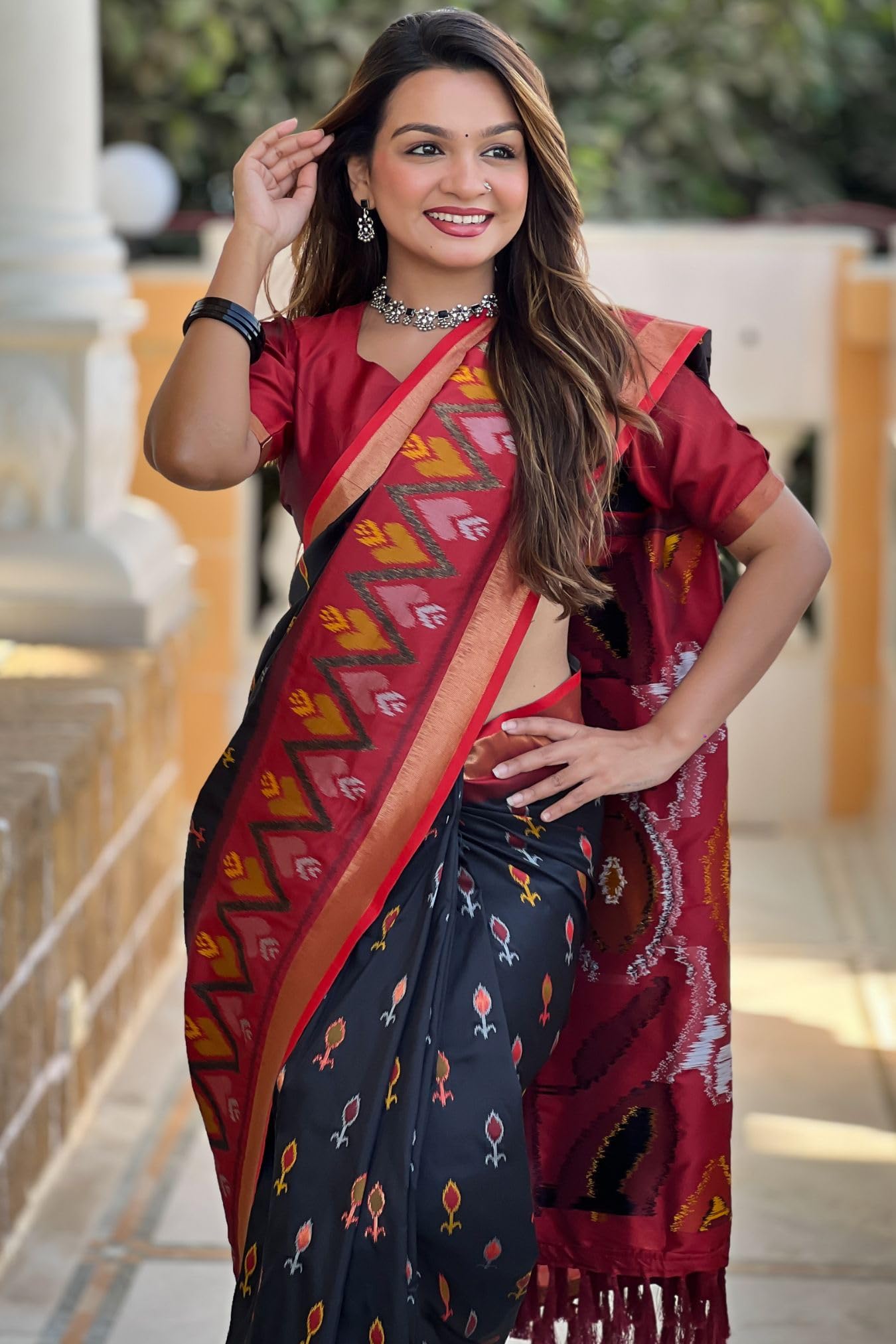 SGF11 Women's Kanjivaram Patola Silk Saree Silk Saree Pure Golden Zari With Blouse Piece product image 5