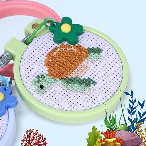 Miniatura 4 de Caydo Kit de punto de cruz de animales marinos de 6 piezas para niños con tela Aida estampada, aros de bordado, llaveros, herramientas de bordado e