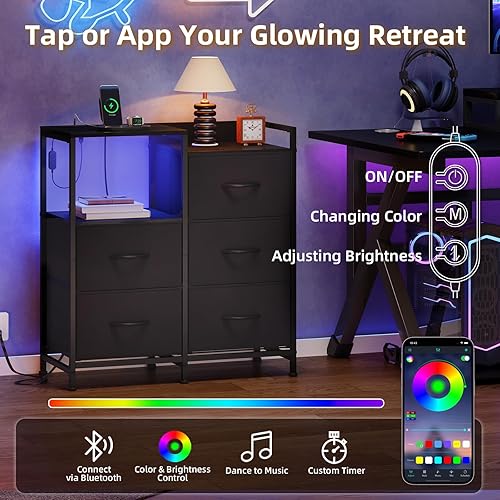 Vista 5 de Somdot Mesita de noche negra con estación de carga y luz LED, cómoda ancha de 5 cajones para dormitorio con contenedores de tela y estante abierto