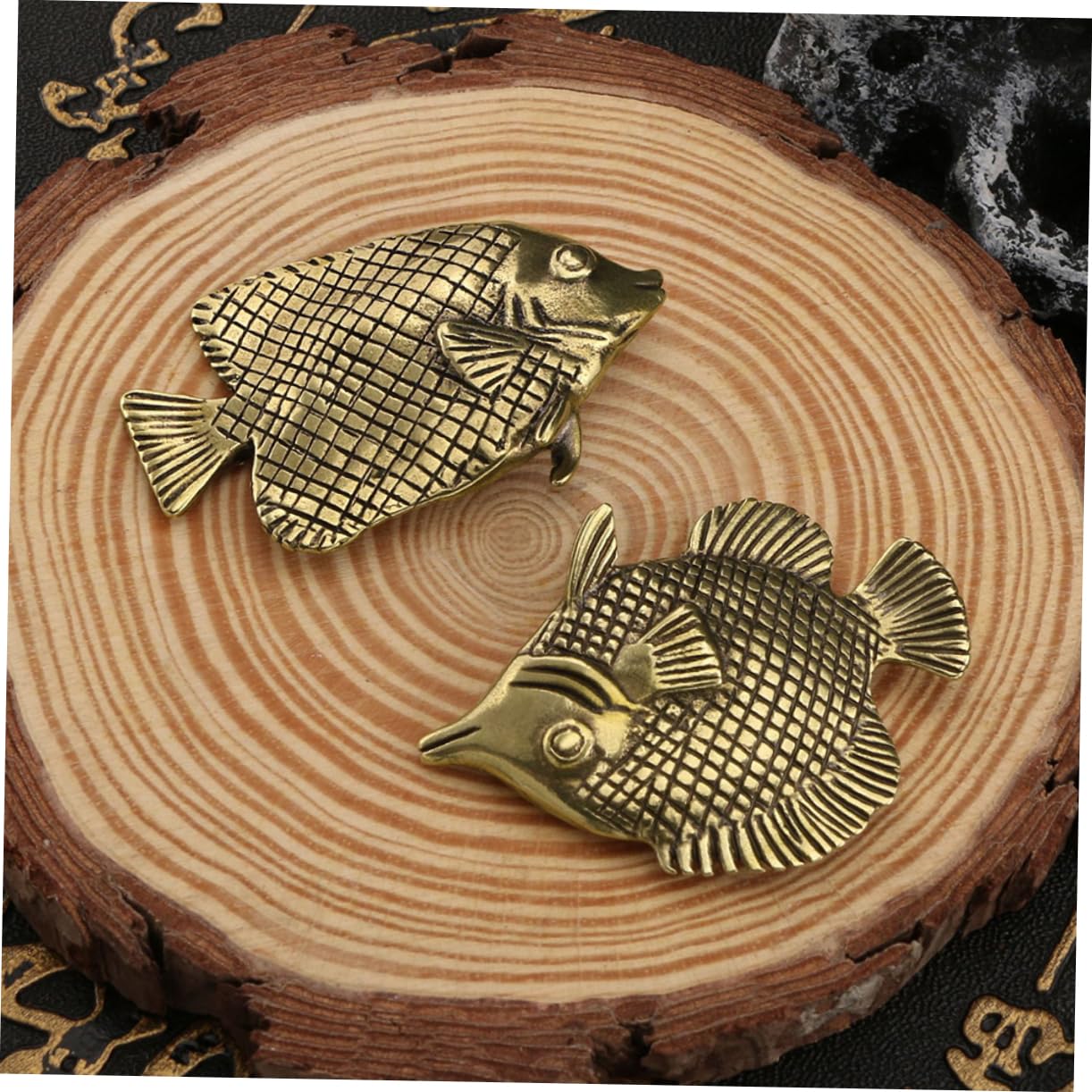 Amazon.co.jp: Happyyami 2個 銅 魚 彫刻 銅 魚 像 黄金 魚 ライト