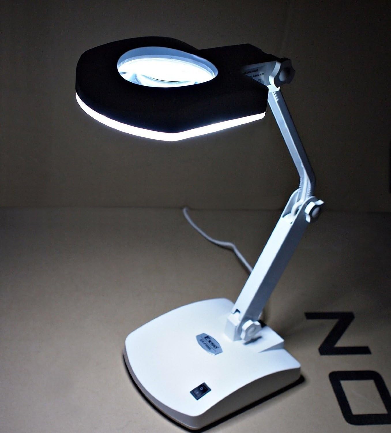 EXSO EX-F600S 56 LED 1100Lux Magnifying Glass Desk Lamp Light 3X8X 90-240V High Luminance