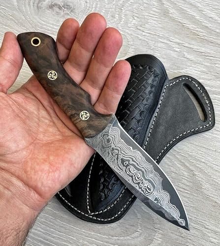 Damast-Jagdmesser Crafttal aus 150 Lagen Damaststahl mit Walnussholzgriff