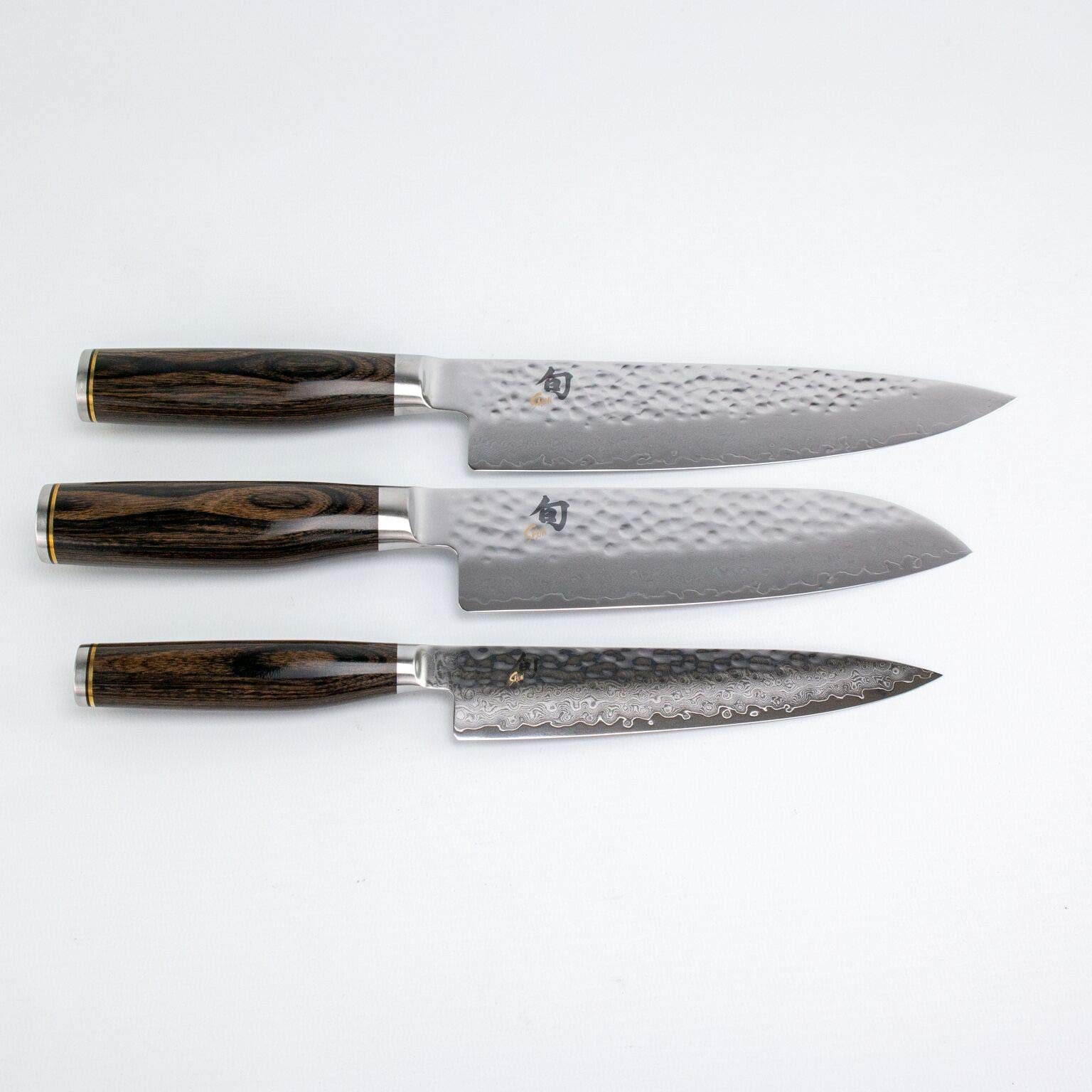 Esclusivo, in Antico barile con doghe (Rovere) gefertigter Ceppo con 3 Coltello Professionale di Kai Shun Premier Tim Mälzer Coltello, TDM 1706 (Coltello da Cucina), TDM 1722 + e TDM 1742 (Nakiri)
