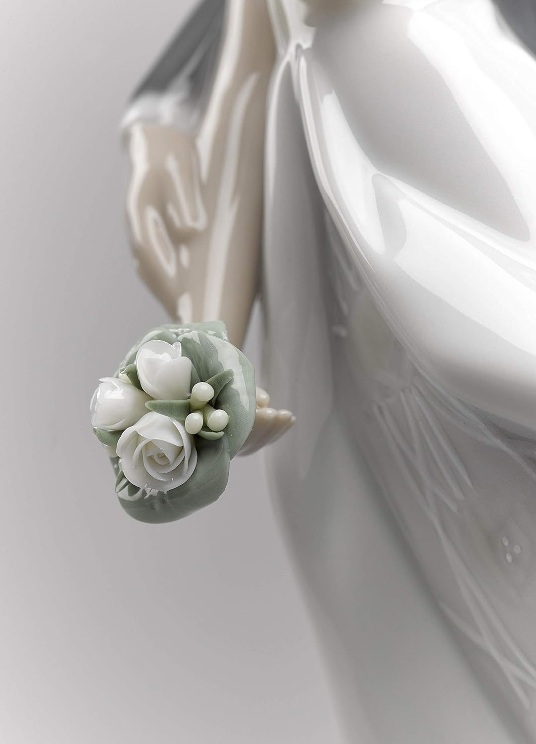 LLADRÓ Everlasting Love Couple Figurine. Porcelain Anniversary Figure. : Home & Kitchen