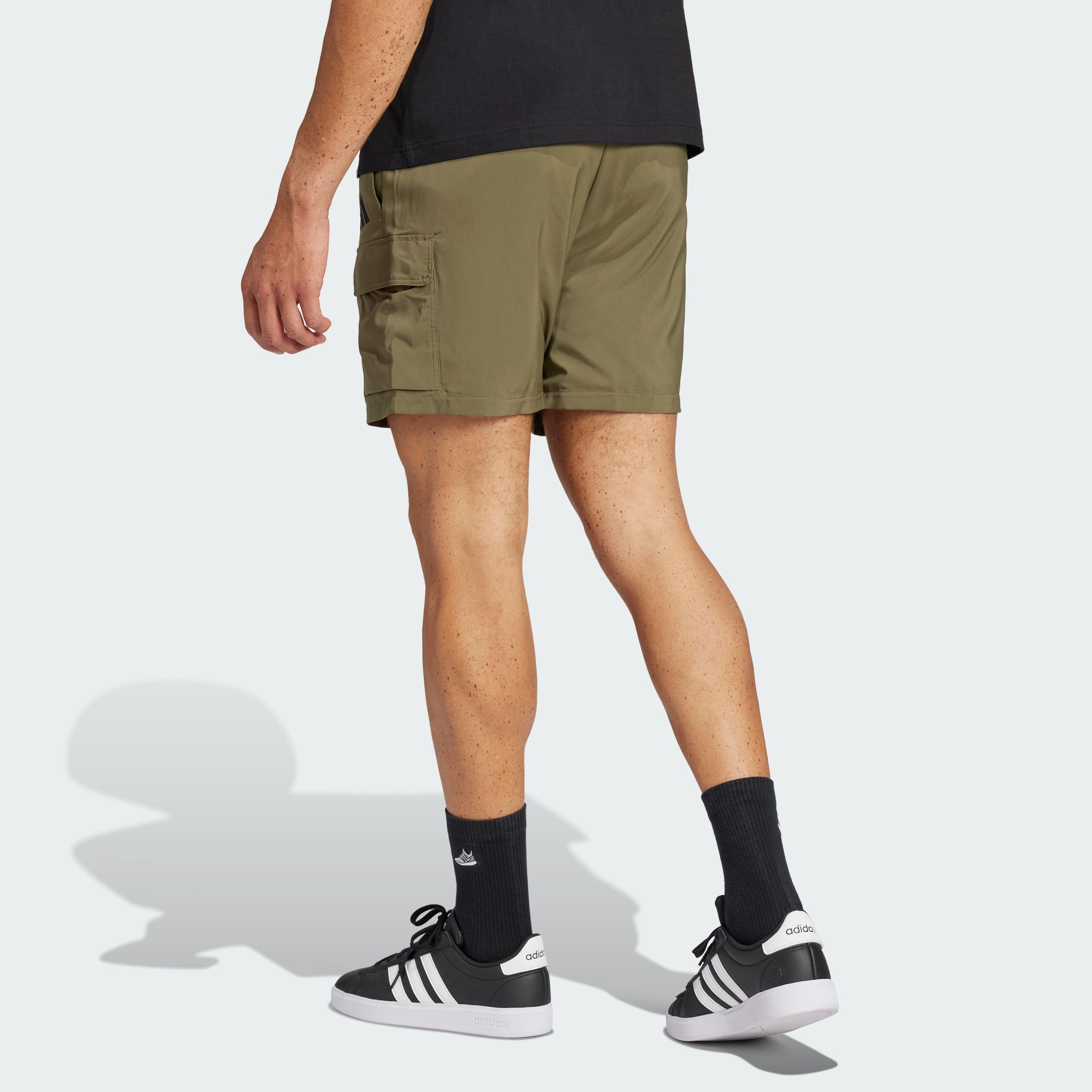adidas Men's Pantalón Corto Essentials Small Logo Cargo Chelsea