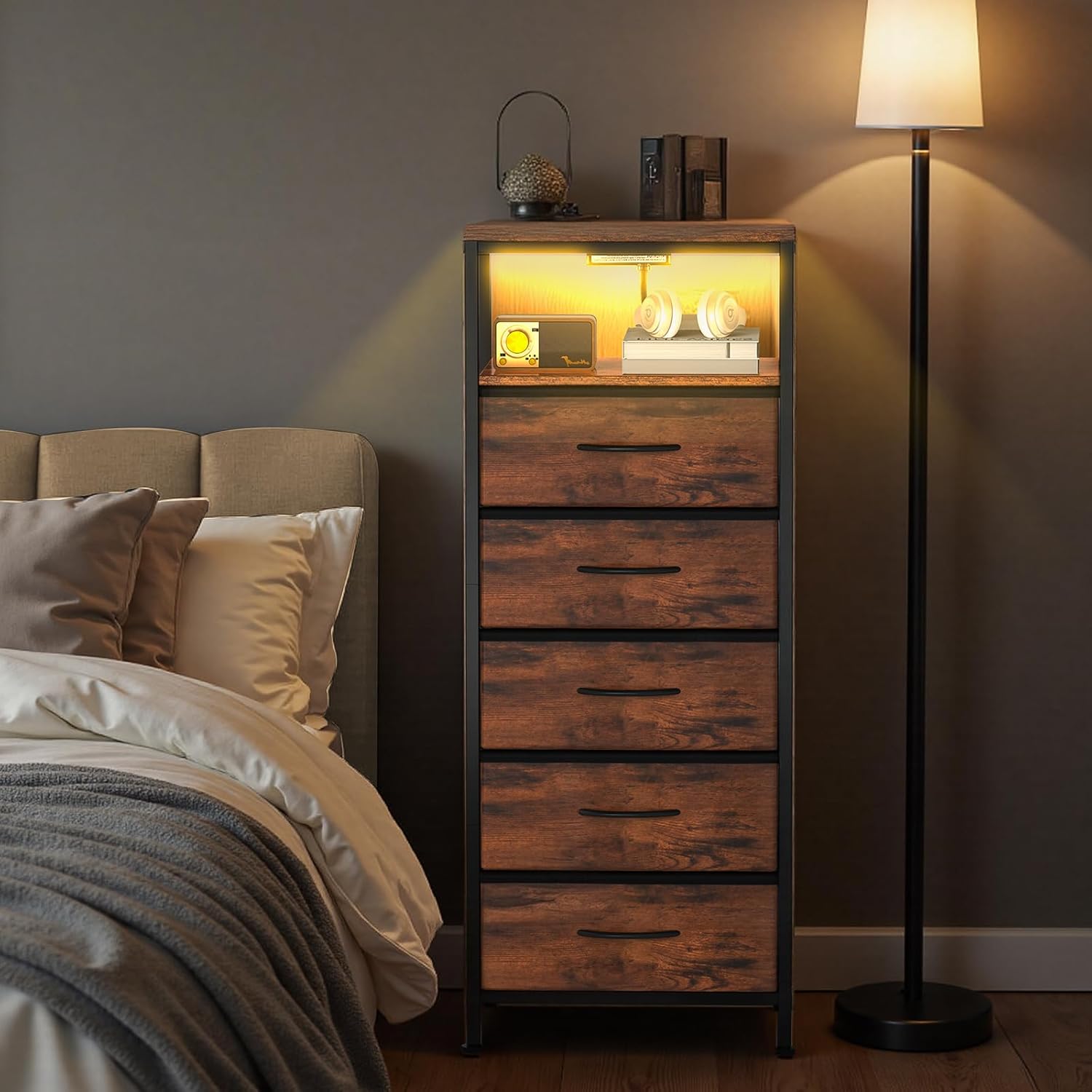 DUMOS Nightstand with Charging Station, Bedside End Table with 5 Fabric Drawers & USB/Type-C Ports and Outlets, Night Stand for Bedroom Furniture, Adjustable Feet and Variable Light Strip, Rust