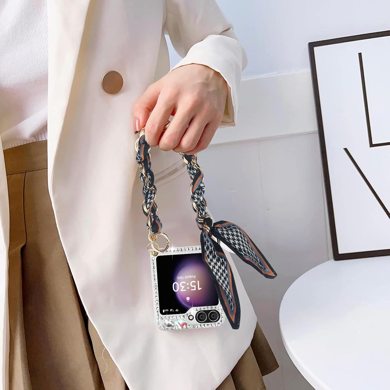 Omio for Galaxy Z Flip 7 Bling Case with Hand Chain Wrist Strap Bracelet Silk Scarf for Girls Women Sparkle Rhinestone Pearl Crystal Glitter Diamond Shockproof Cover for Galaxy Z Flip 7 Black