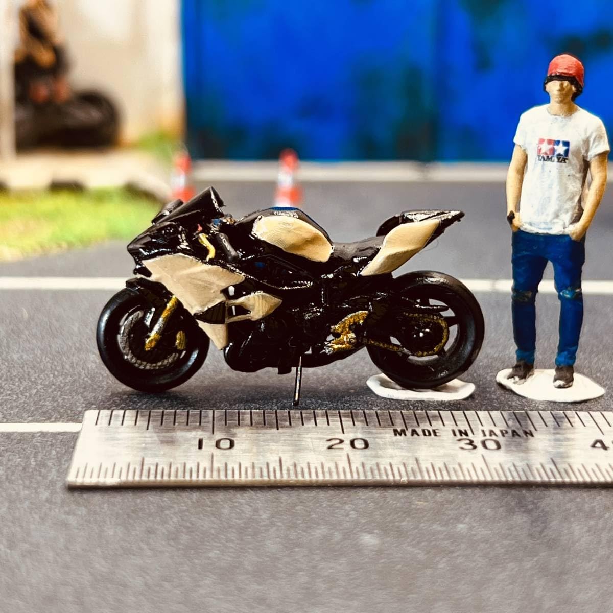 ZZ-050】1/64 スケール カワサキ H2R バイク フィギュア