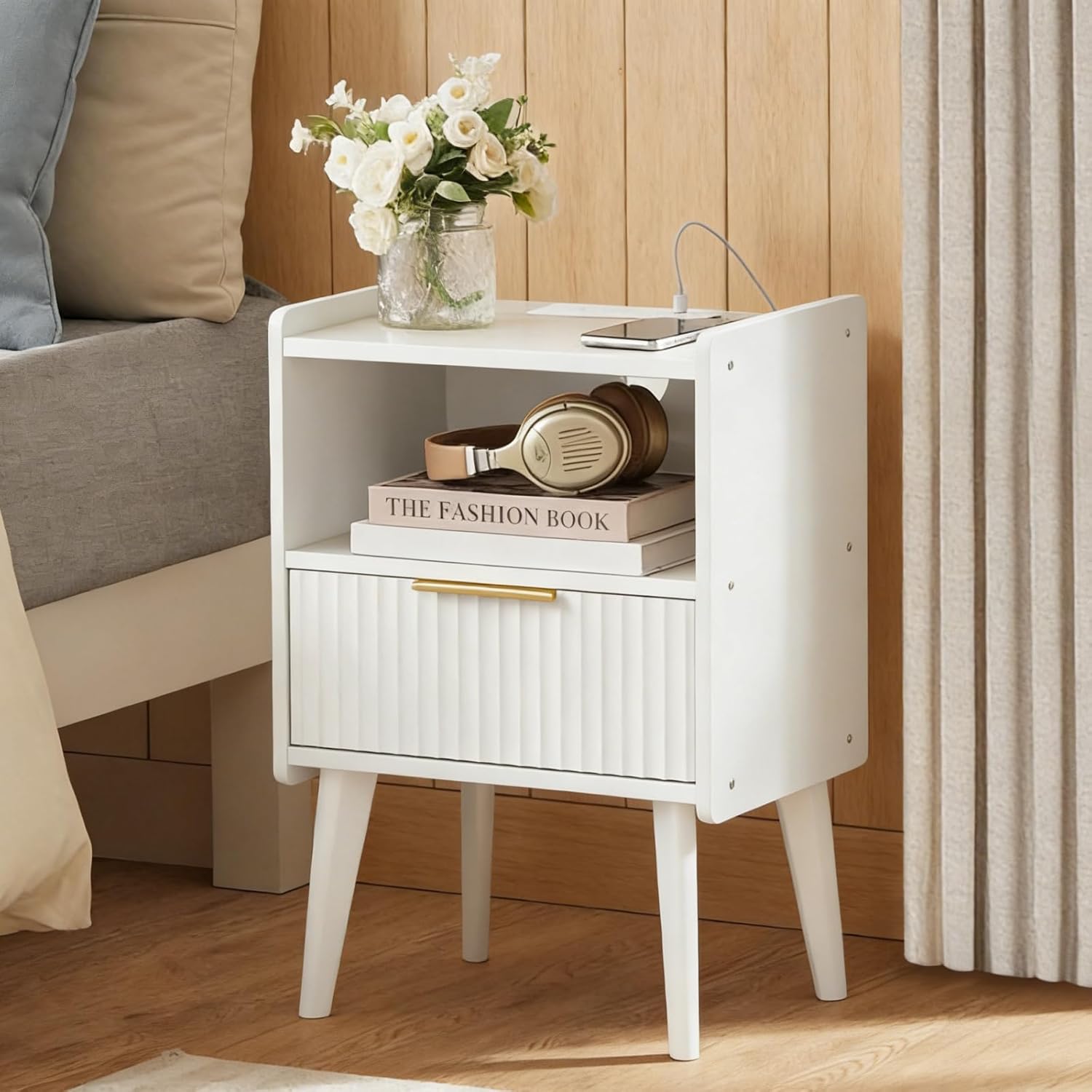MAHANCRIS White Nightstand with Charging Station, Modern Bedside Table with Drawer and Storage Shelf, End Side Table with Solid Wood Legs, Night Stand, Living Room, Bedroom, Small Space, ETWT61E01N1