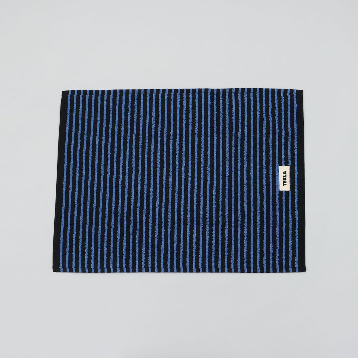 Amazon | [テクラ]バスマット 70X50cm BATH MATS (BLACK&BLUE(ブラック