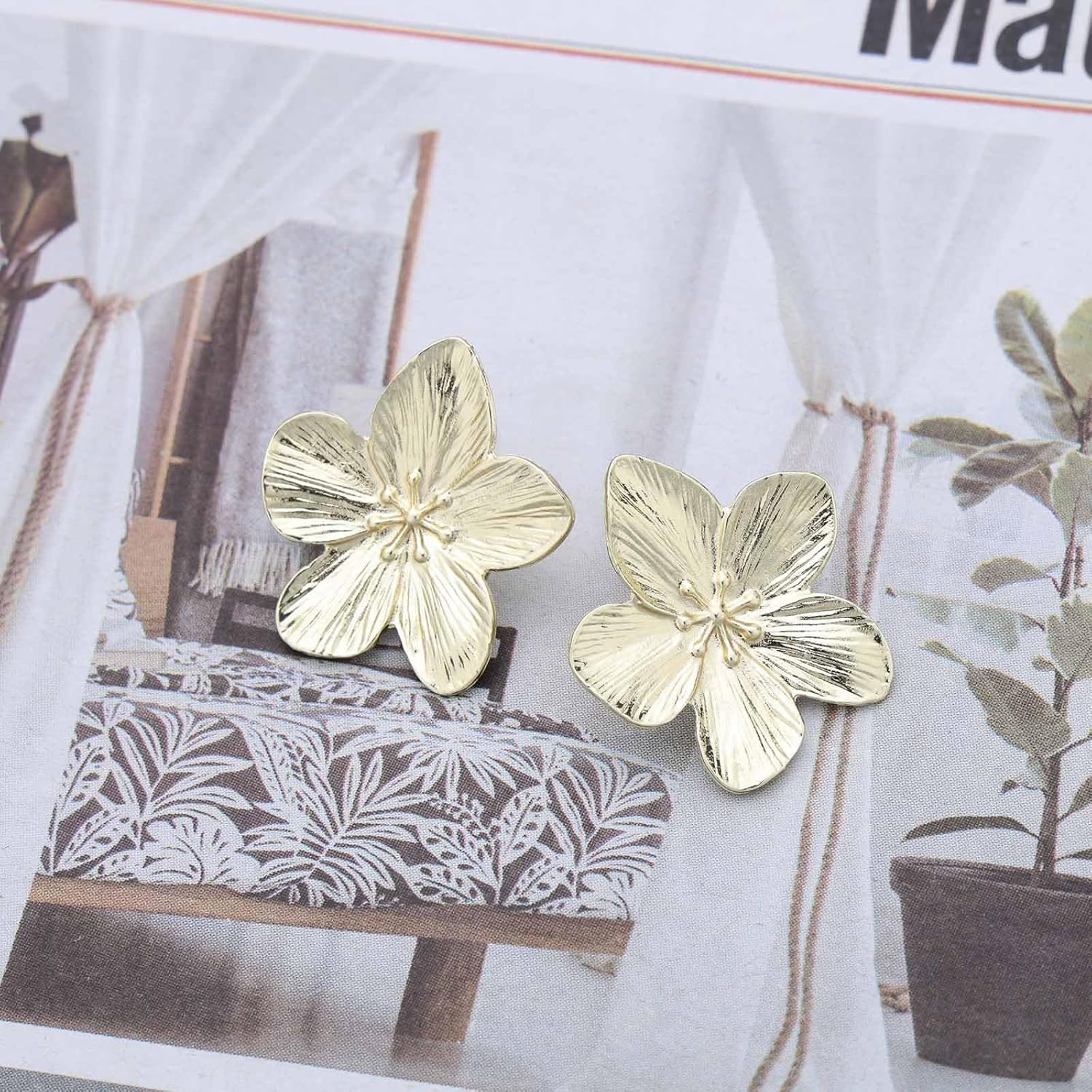 Vintage Large Flower Stud Earrings Big Metal Flower Earrings Statement Floral Petal Earrings Exaggerated Flower Dangle Earrings Jewelry for Women - Image 4