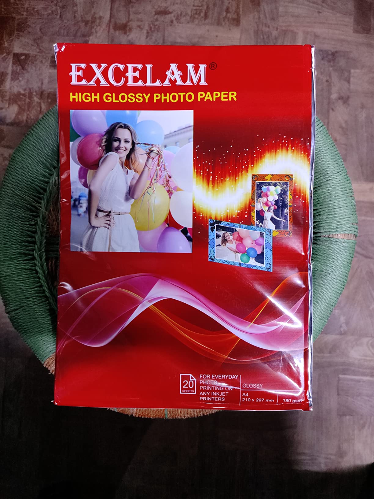 Excelam Super Glossy Series UnRuled A4 180 gsm Photo Paper, Set Of 20