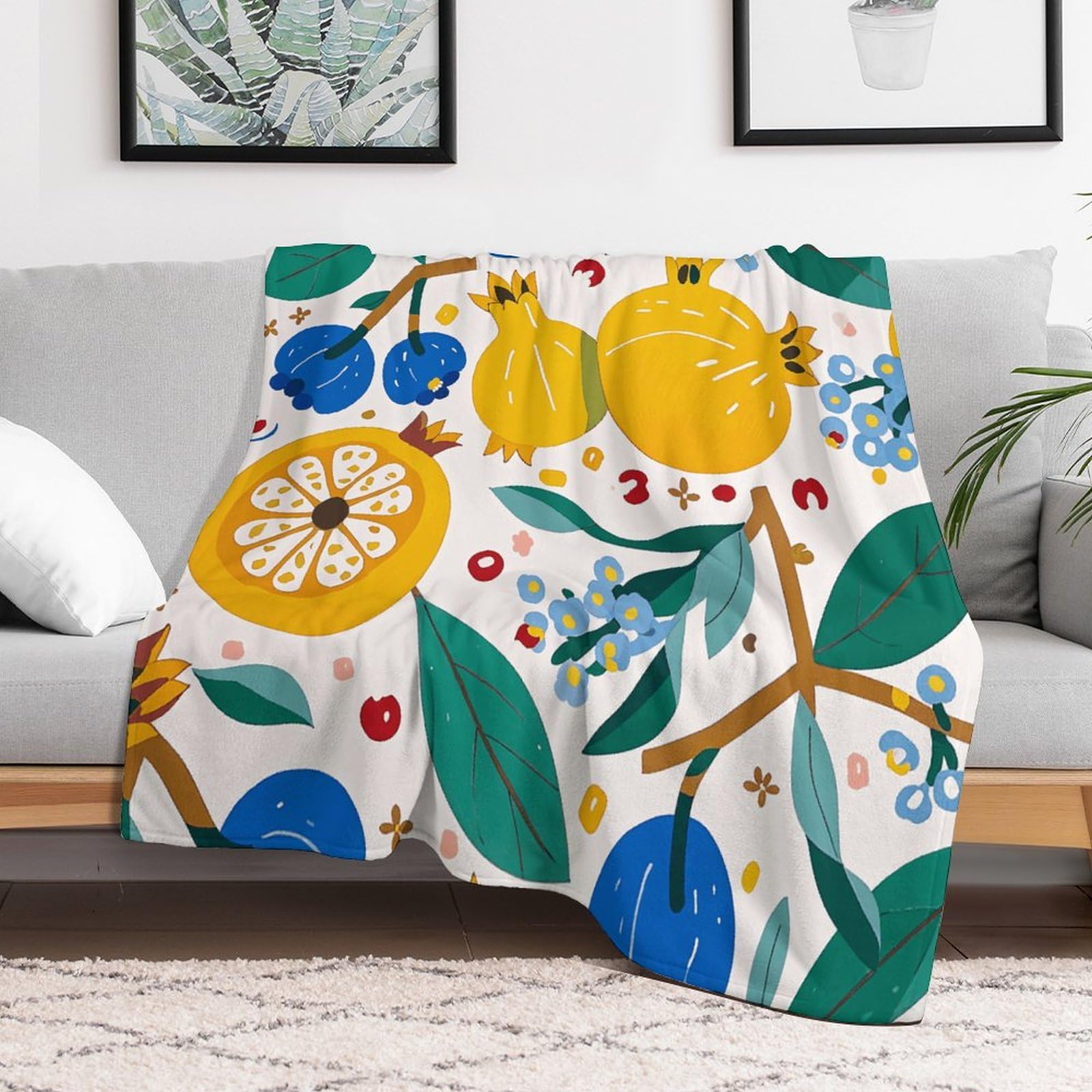 Couverture en micro polaire fleurie pour vos soirées cinéma et moments de détente