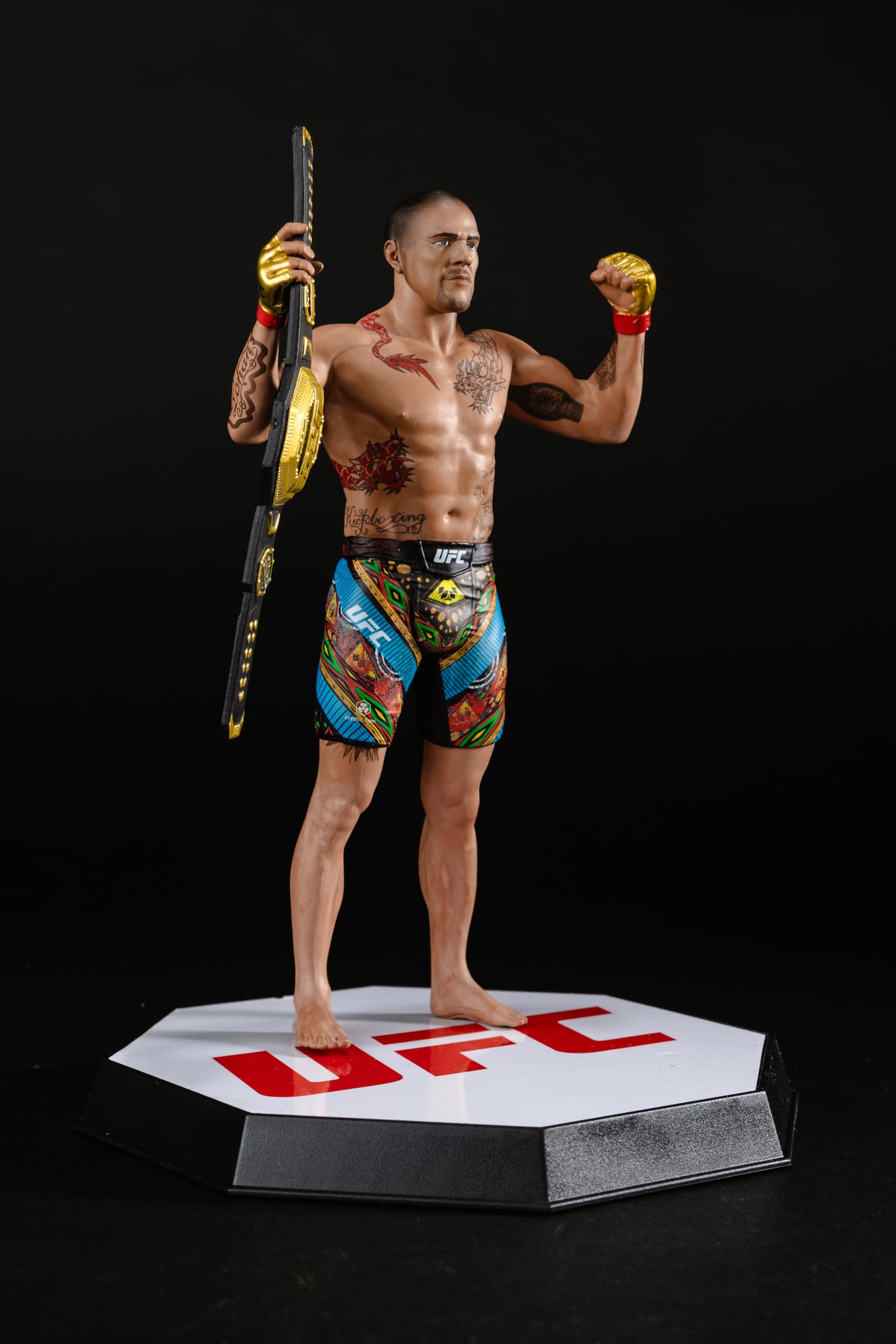 McFarlane UFC Alex Pereira Figurine posée Gold Label SportsPicks 17,8 cm