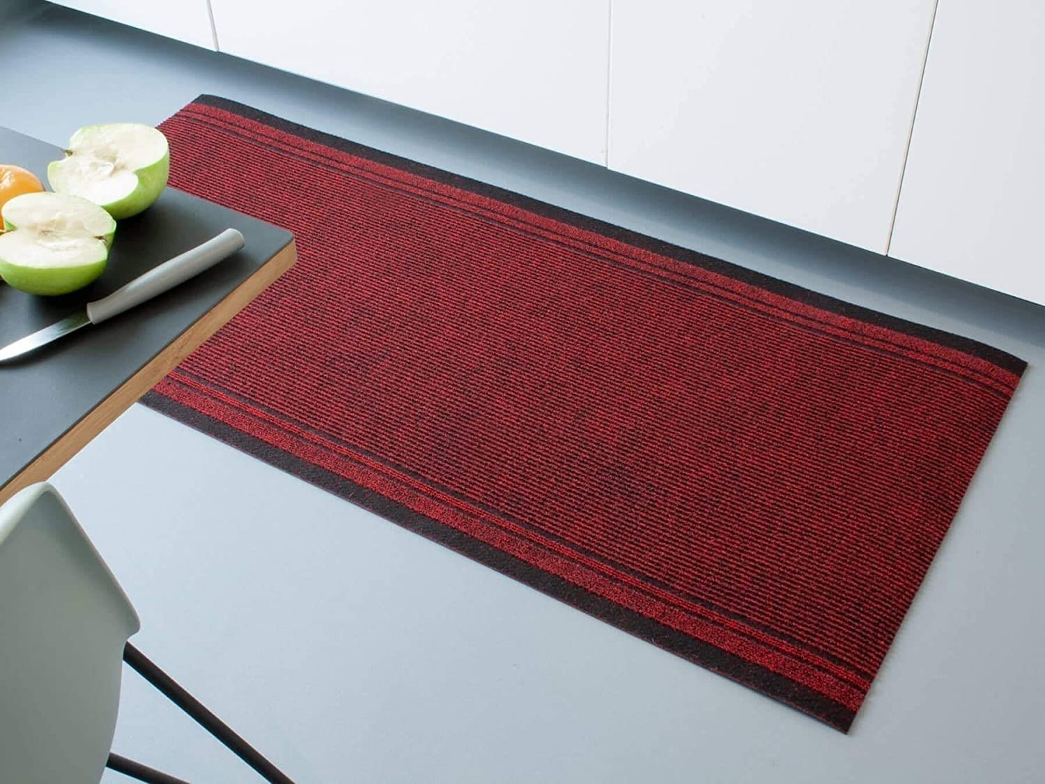 MadeInNature Tapis de Couloir et de Passage Malaga, Tapis résistant et antidérapant, Tapis Idéal pour Cuisine, Entrée, Bain, Largeur 66 cm, Plusieurs Couleurs et Dimensions (300cm, Rouge)