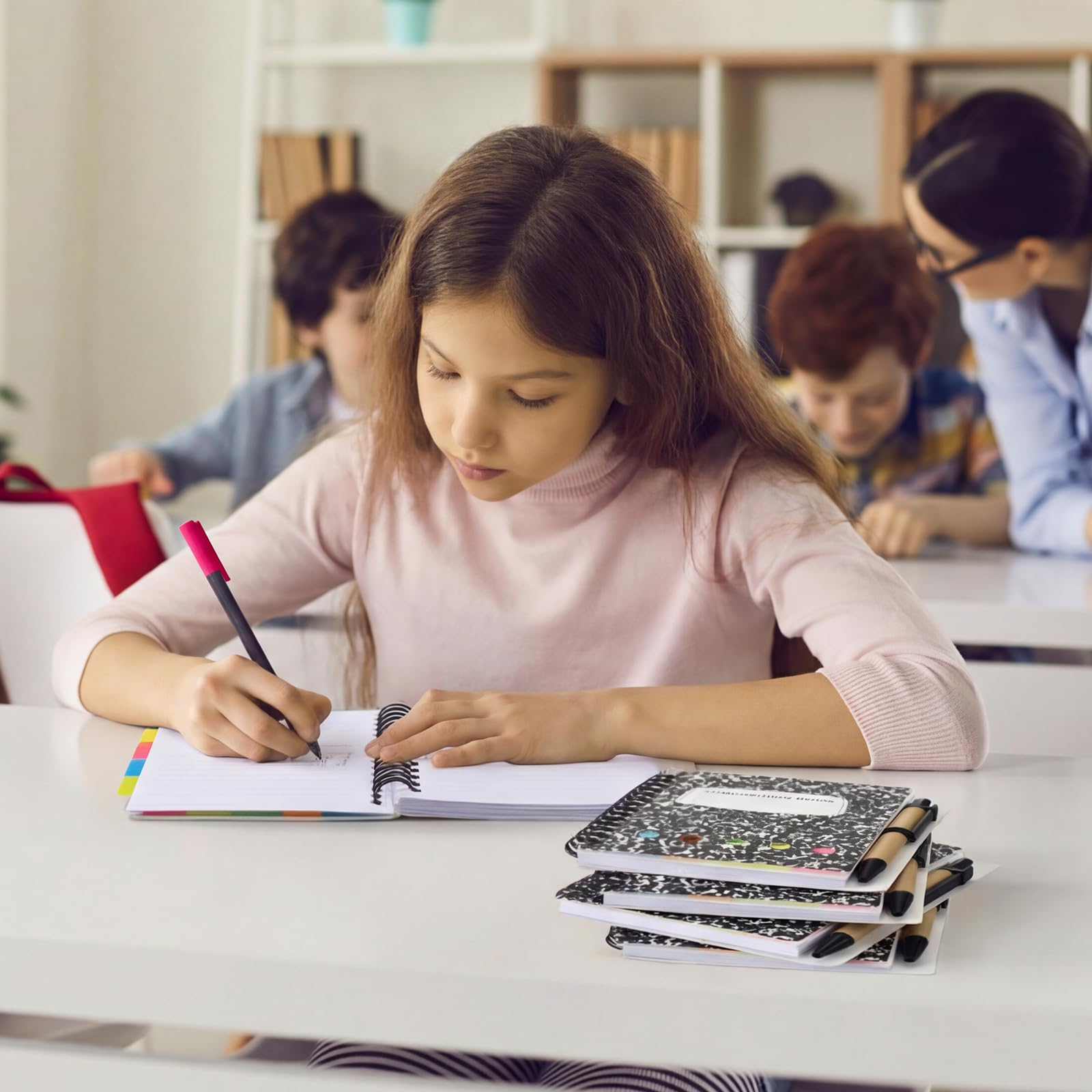 Qilery Paquete de 30 cuadernos con espiral con forro de composición, bloc de notas pequeño y bolígrafo, bloc de notas rayado, cuaderno de bolsillo negro para negocios, oficina, suministros escolares