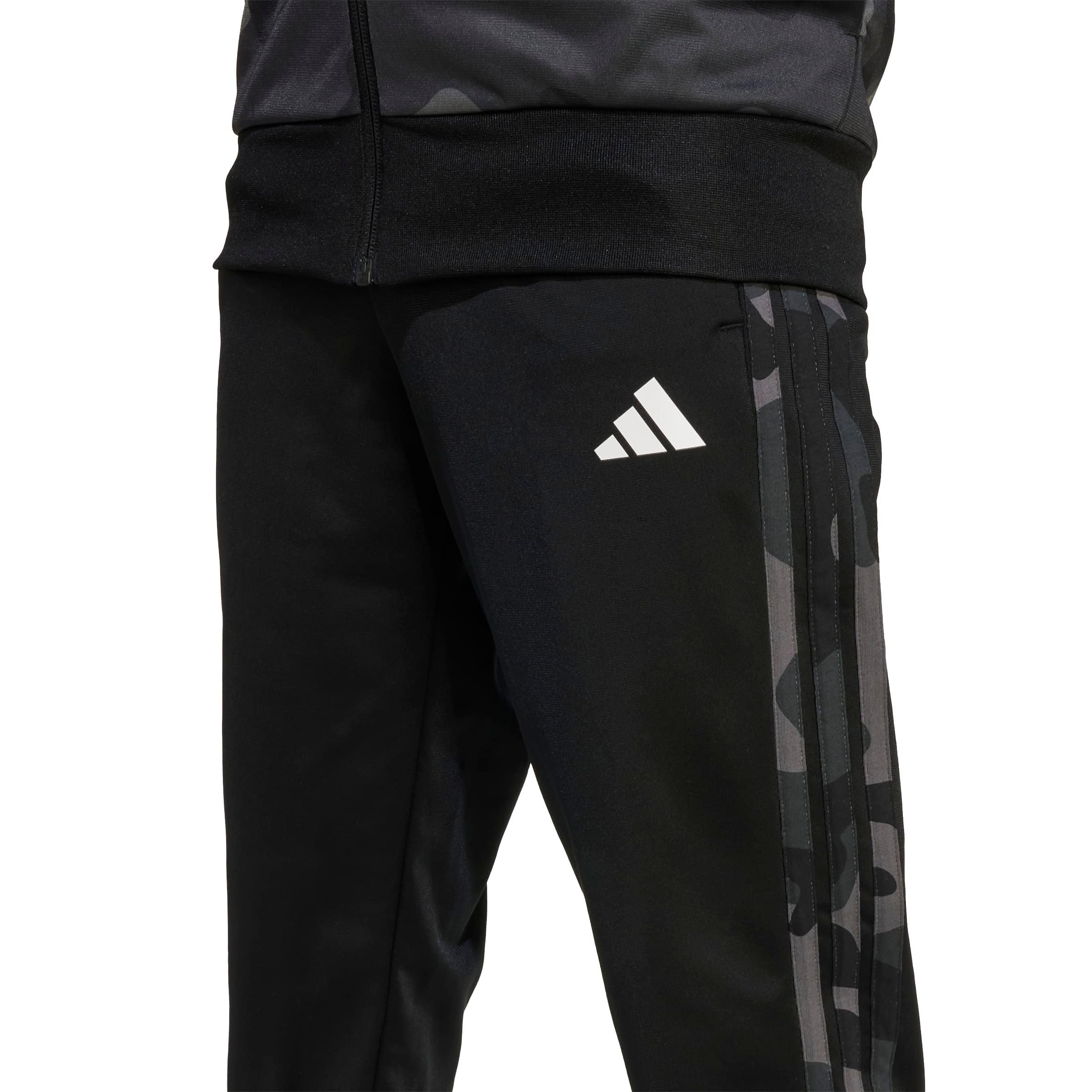 adidas Unisex Kids' Chándal Seasonal Essential Kids Camouflage Tricot 3-Stripes All Over Printed