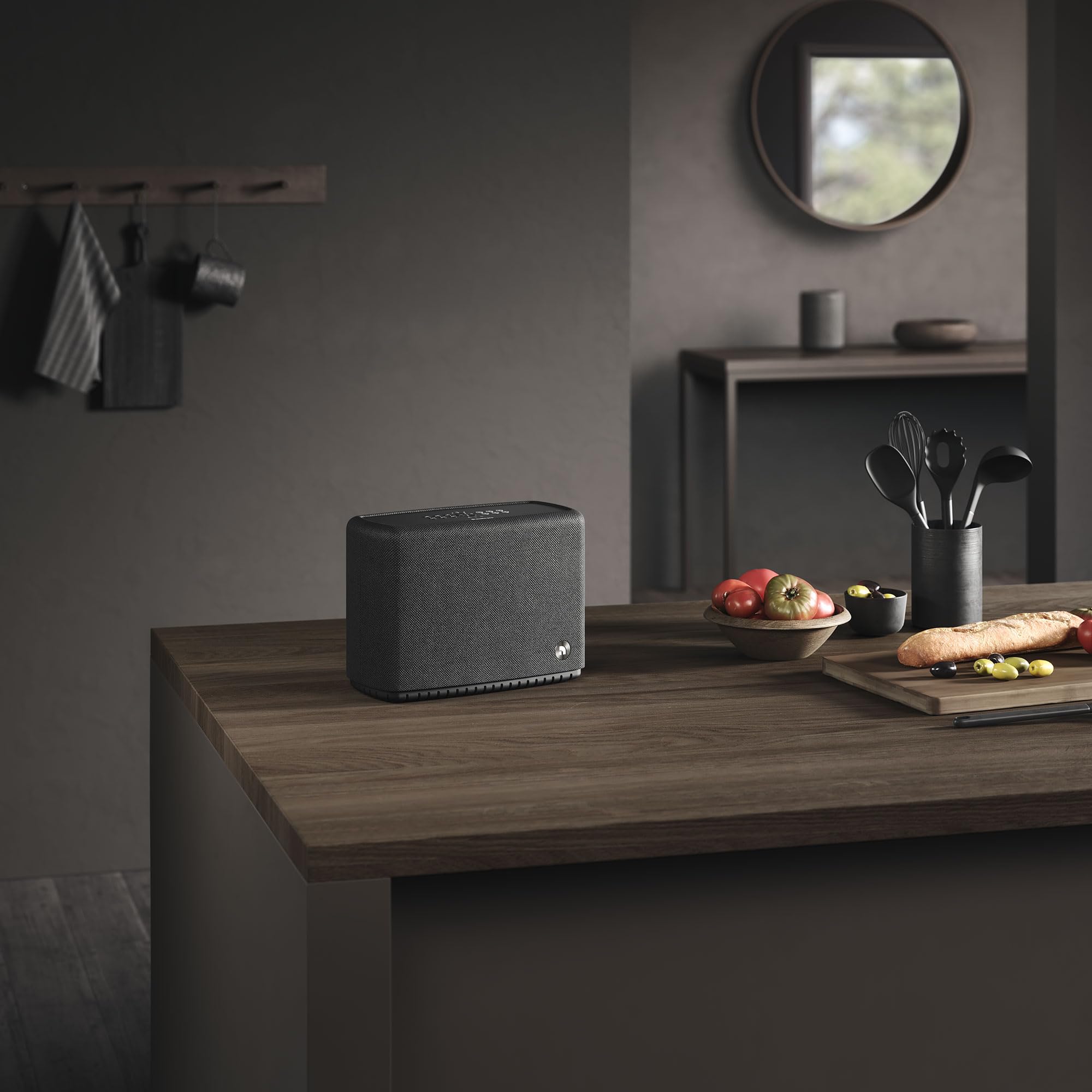 Audio Pro A15W Tragbarer kabelloser Multiroom Lautsprecher - 40W Class-D (10+30W), bis zu 19h Akku, IPX2 Spritzwasserschutz, AirPlay 2, Google Cast, Bluetooth (Schwarz) | Tragbarer WLAN-Lautsprecher mit Bluetooth, AirPlay 2, Chromecast, IPX2 Bewertung und