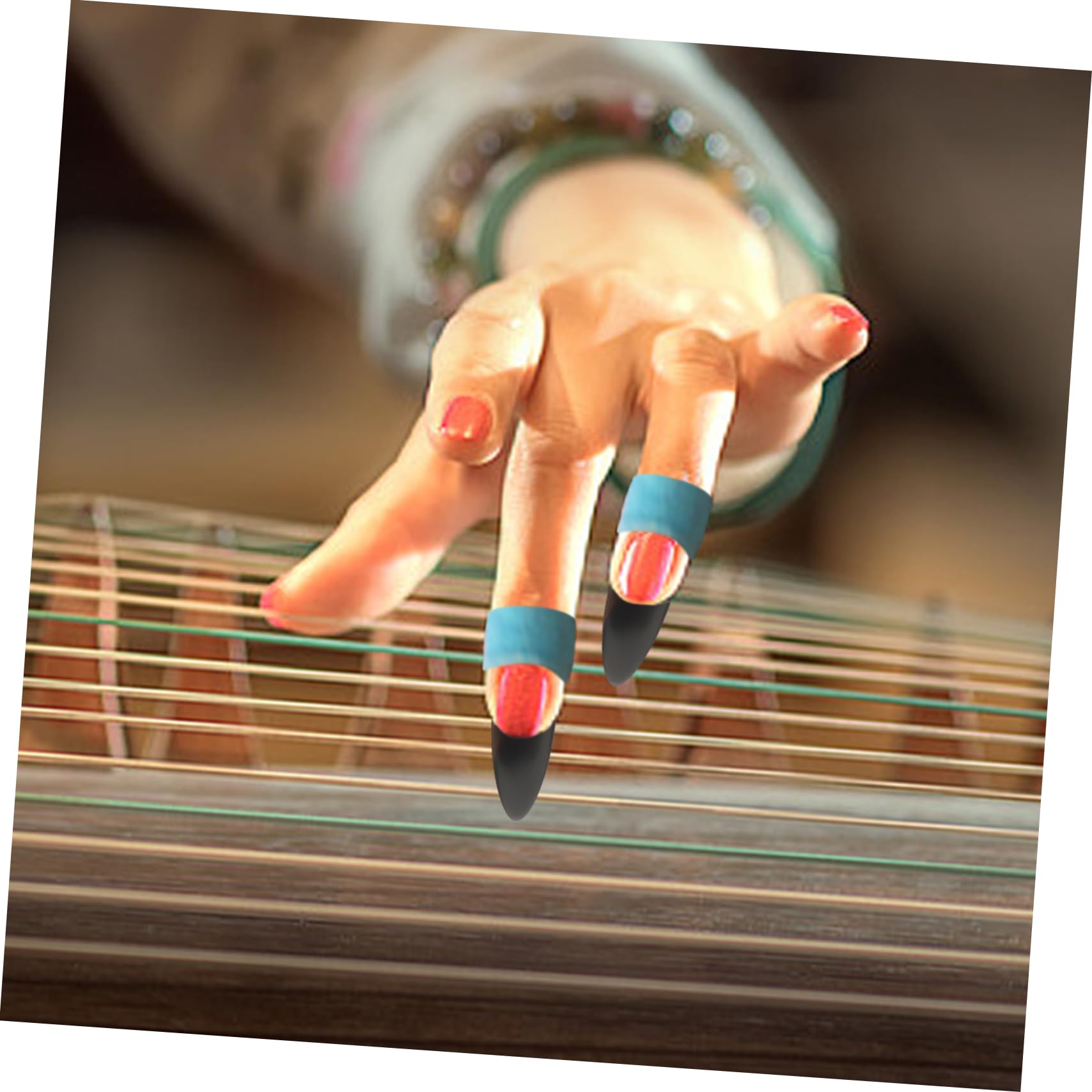 8 Stück Guzheng Finger Picks Aus Horn Für Erwachsene Übungsnägel Guzheng Plectrum Zubehör Leicht Tragbar Zum Schutz Der Finger Und Für Musikinstrumente