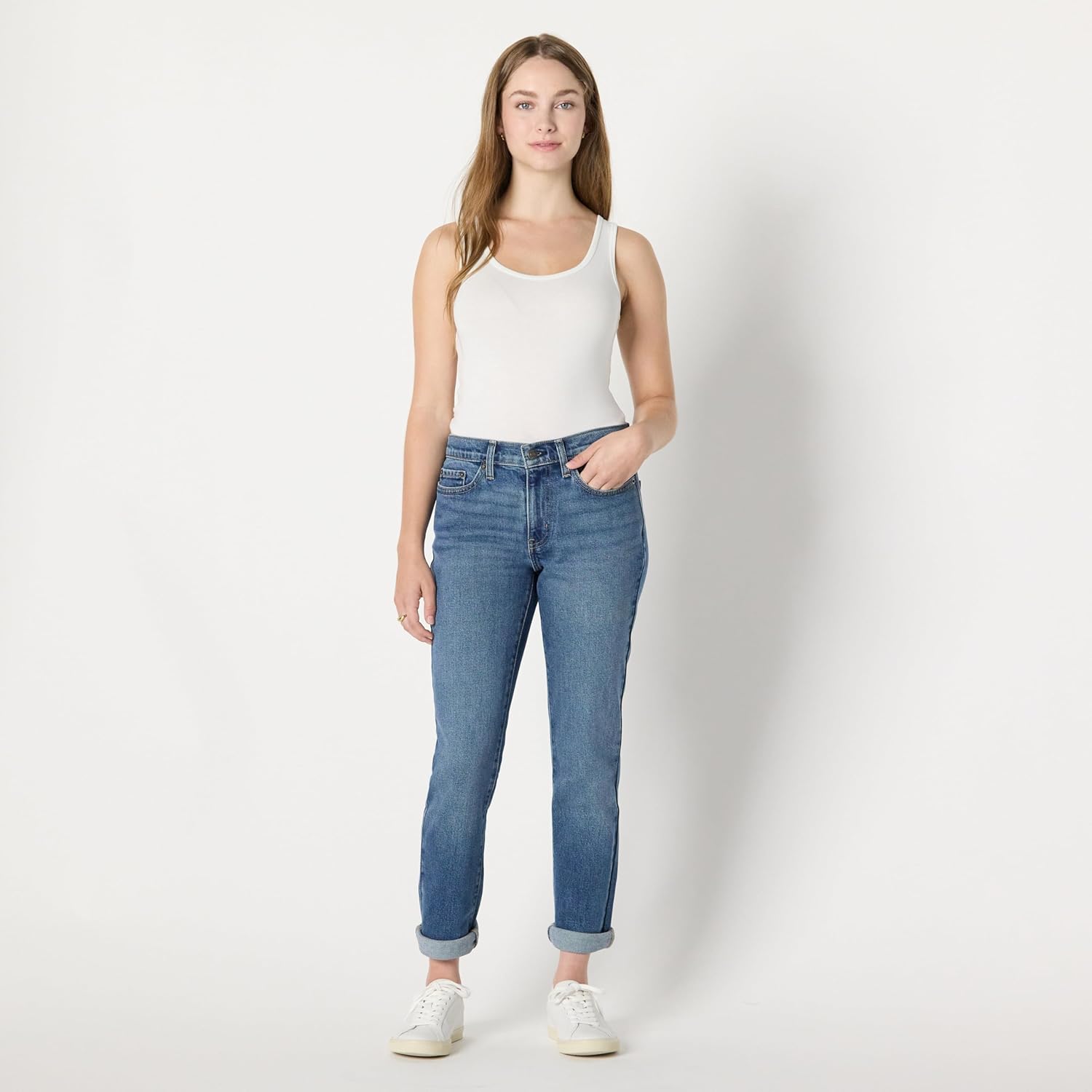 Amazon Essentials Women's Women's Low Stretch Mid-Rise Boyfriend Crop Jean - Image 5