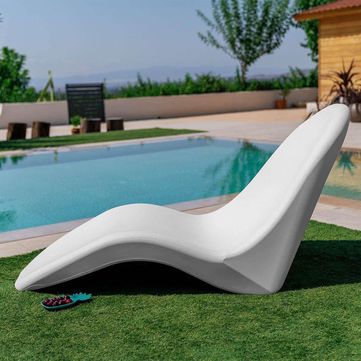 newgarden - Cozumel Tumbona de Diseño con Respaldo Muy Resistente al Exterior y Al Paso del Tiempo. Ideal para el Jardín, la Piscina, Hotel o Beach Club (Blanco)