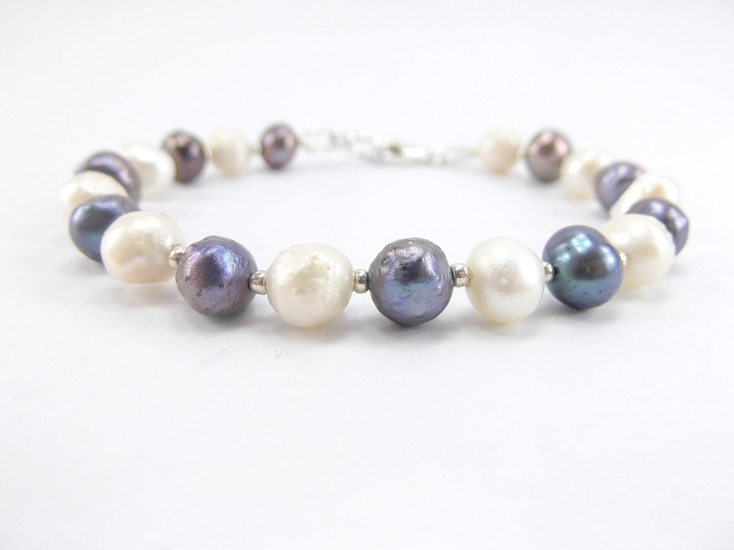 Black and White Freshwater Pearl Bracelet