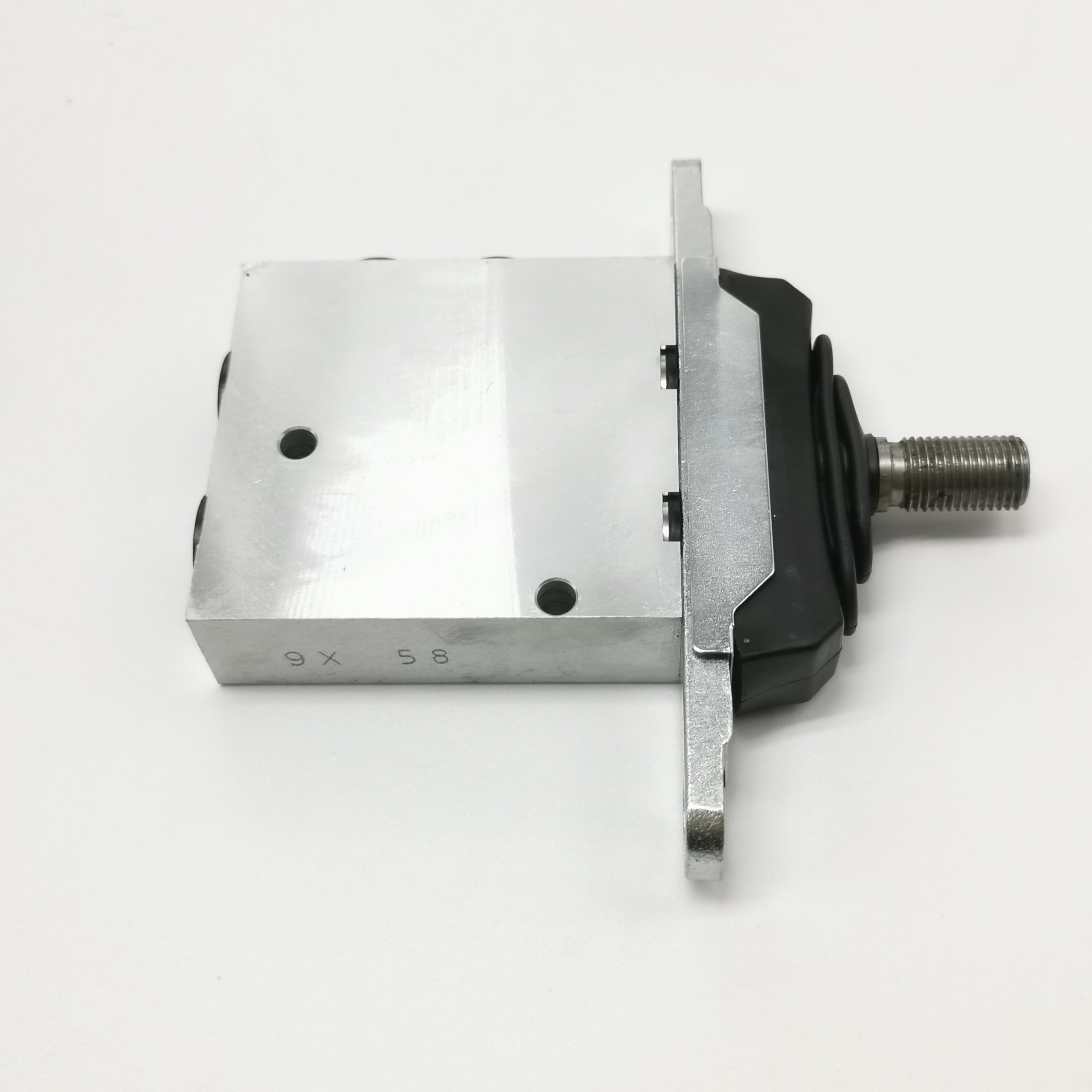 Pilot Valve 702-16-01230 for Komatsu PC-8 Excavator D85 D65