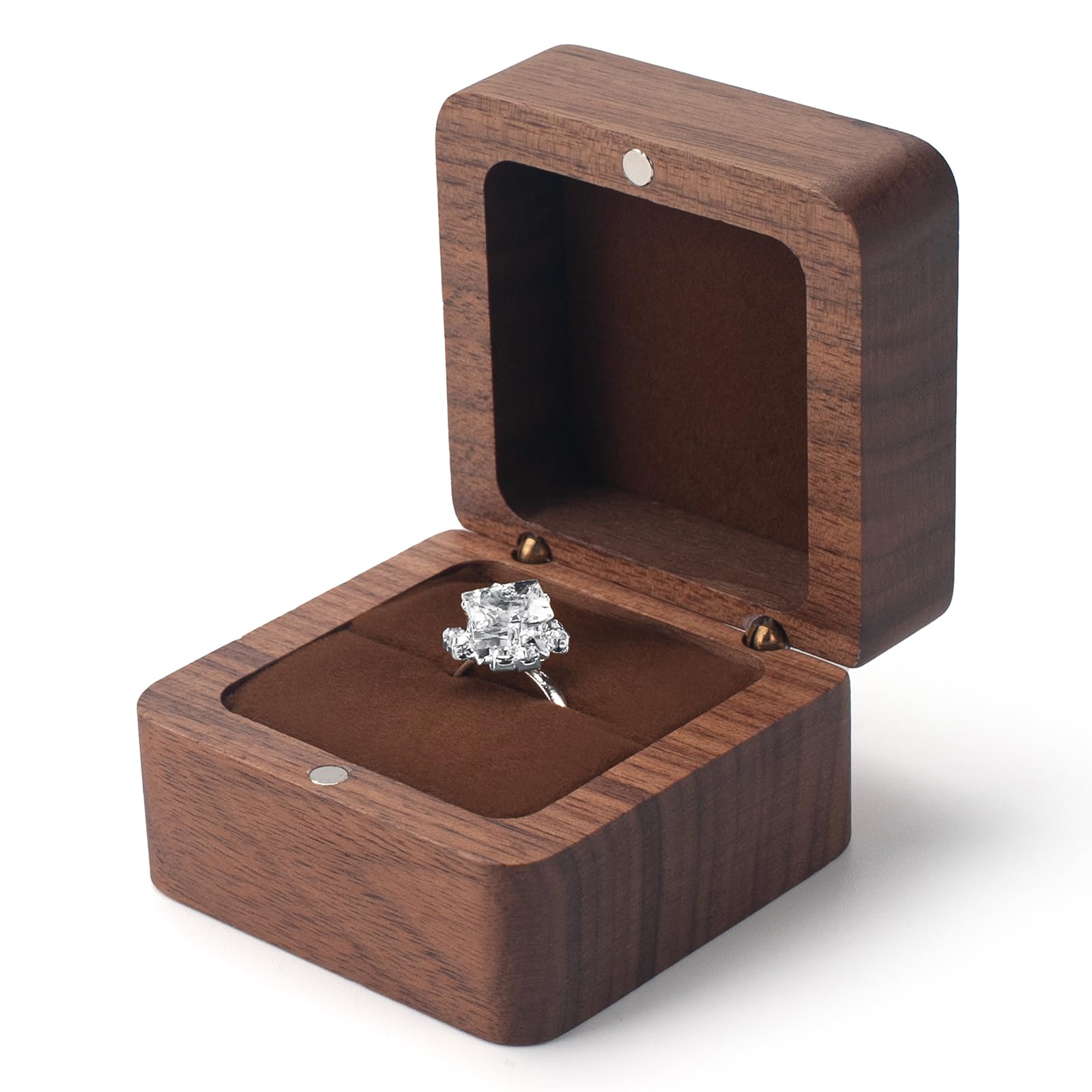 Wedding ring case box | Honestweddingadvice.com